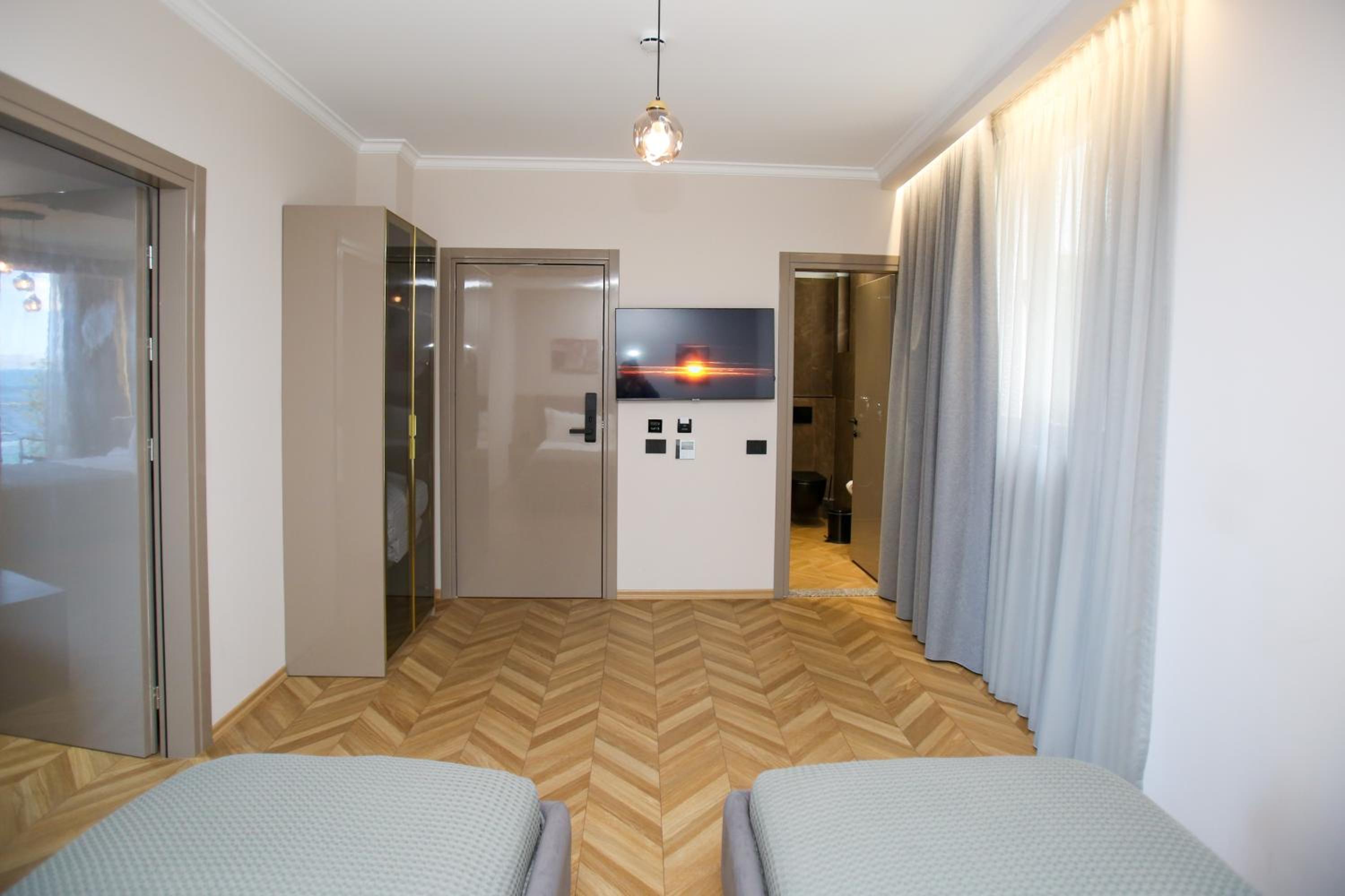 Deluxe Family Room with Sea View