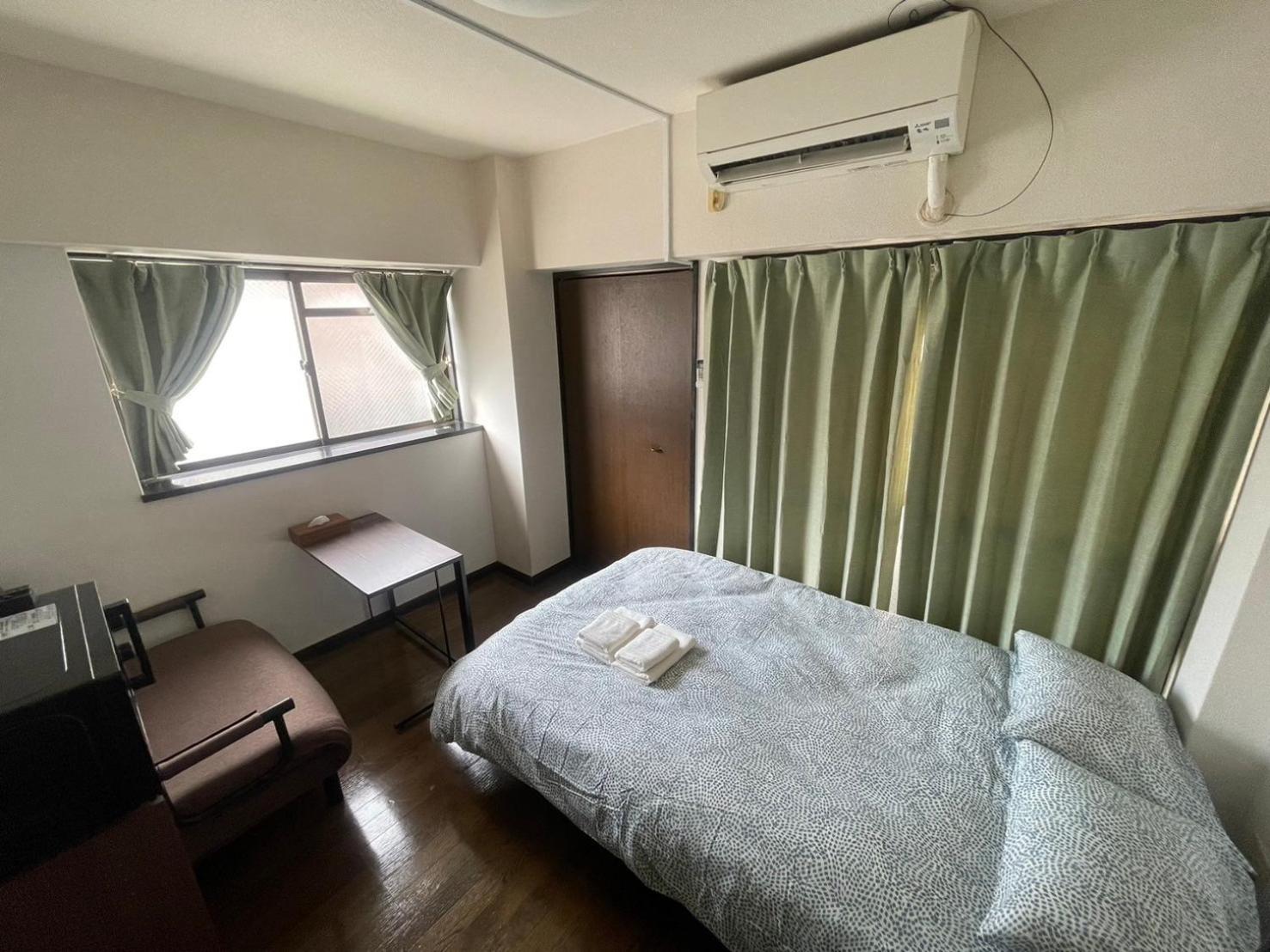 One-Bedroom Apartment photo 2