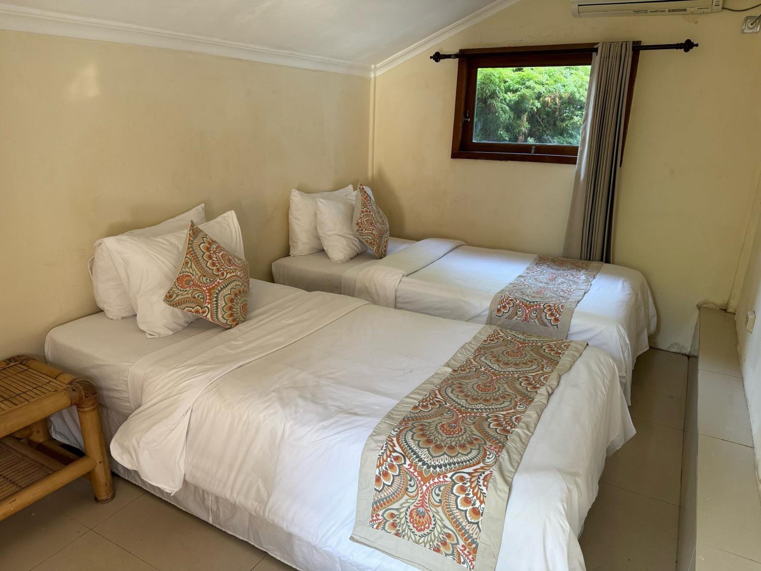 Family Bungalow - Photo 1
