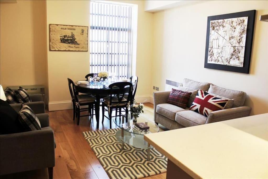Apartment photo 2