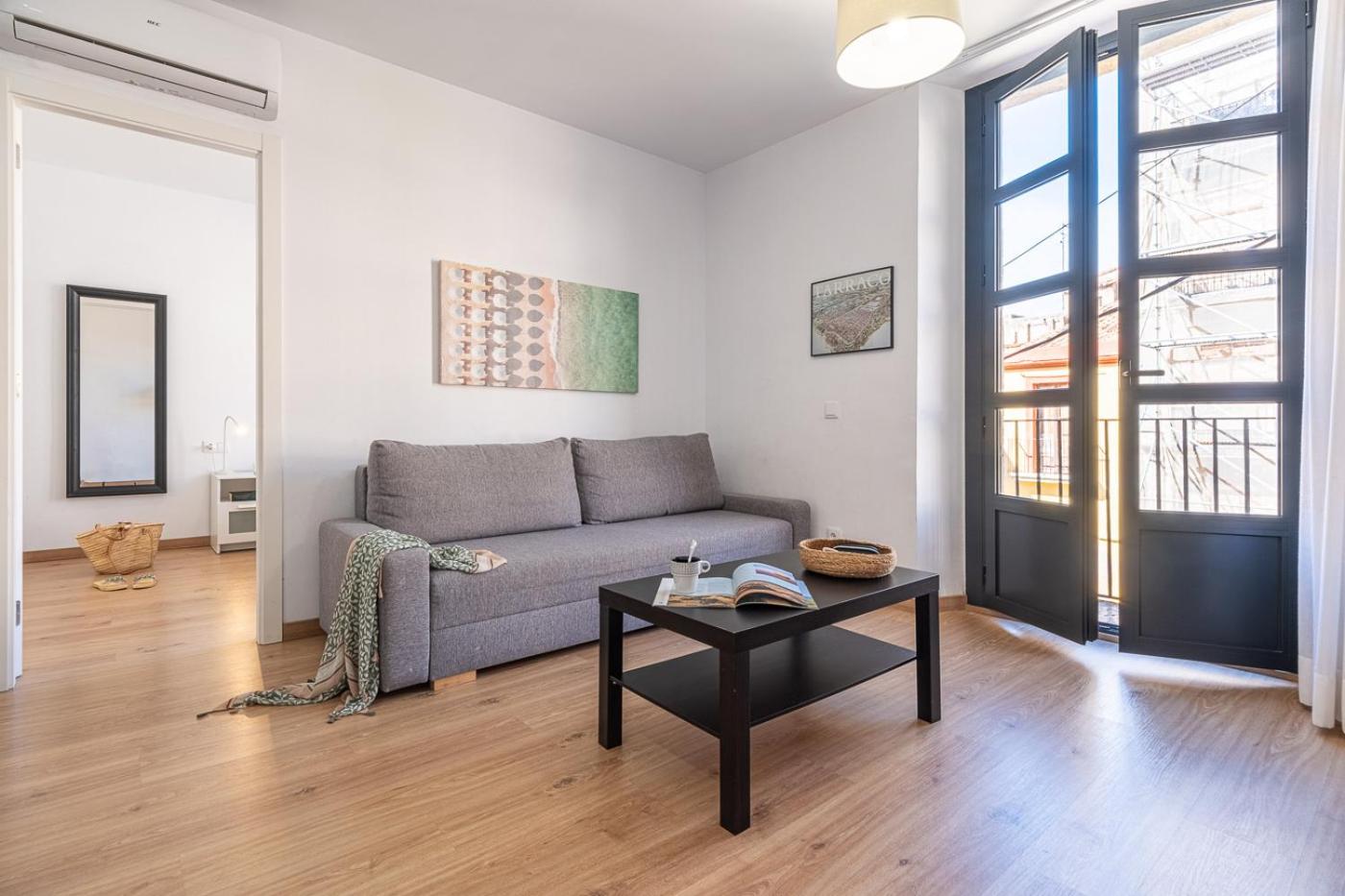 One-Bedroom Apartment photo 2