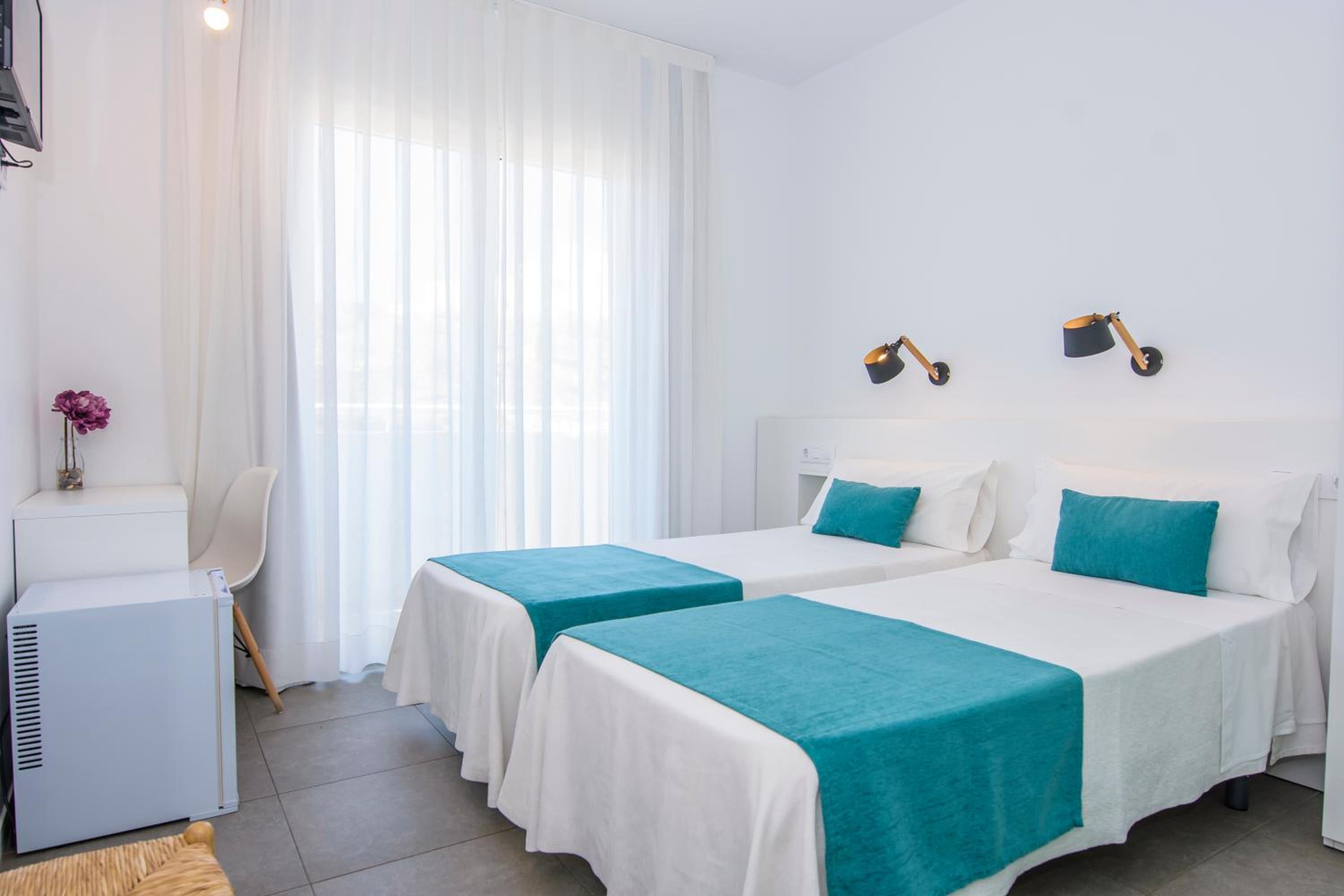 Habitación Doble o Twin Estándar con Balcón