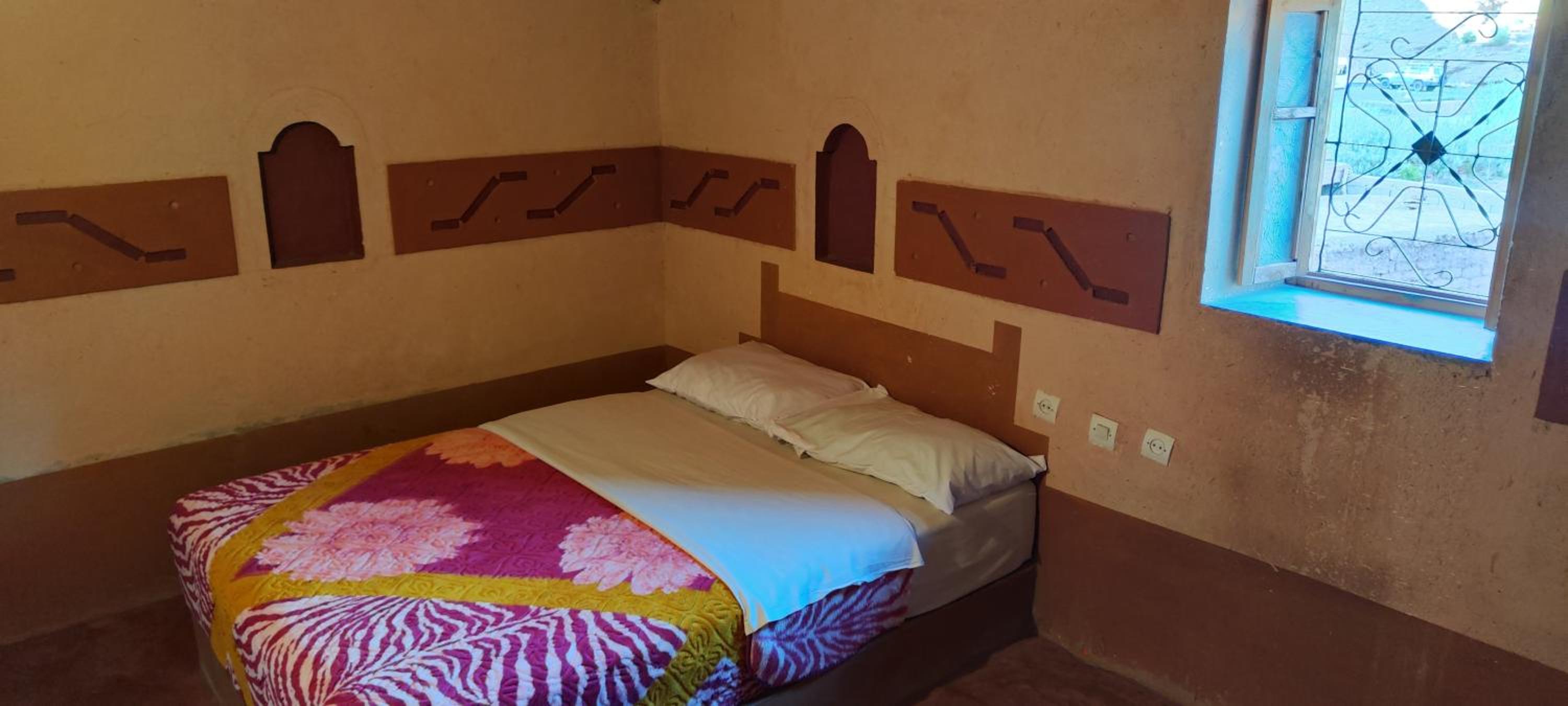 Deluxe Double Room (2 Adults + 1 Child)