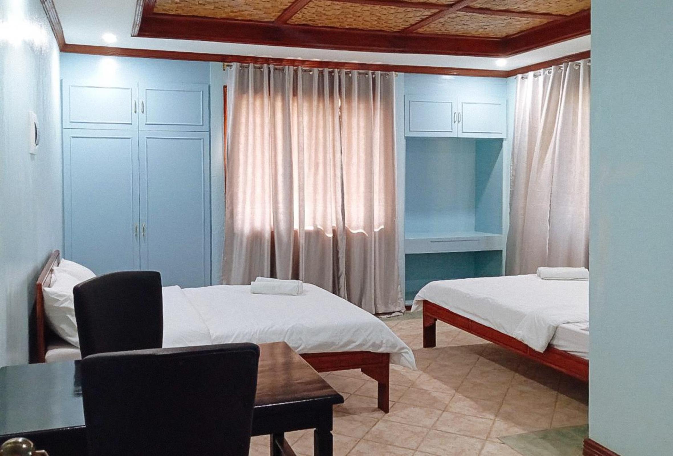 Quadruple Room - Photo 2