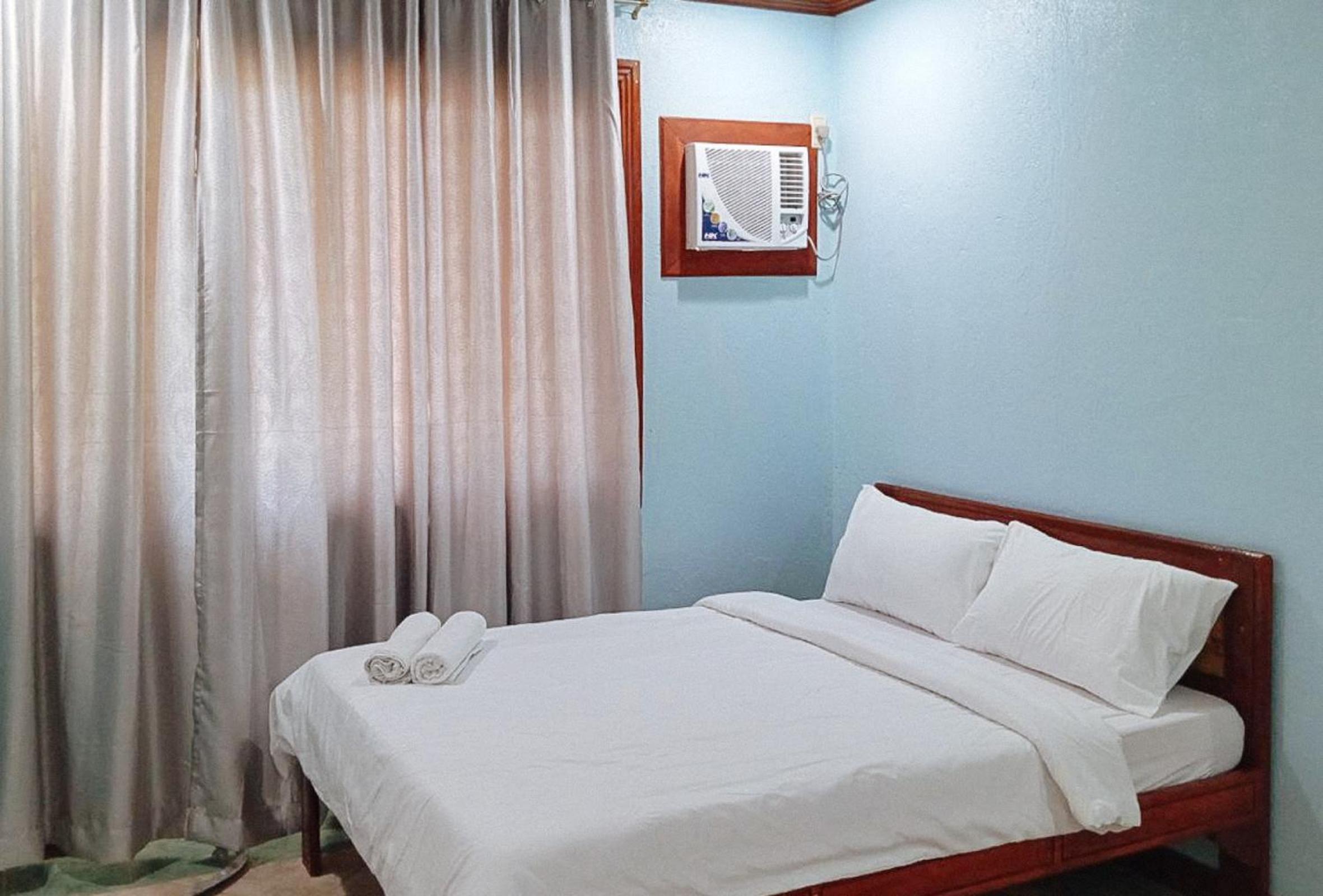 Quadruple Room - Photo 1
