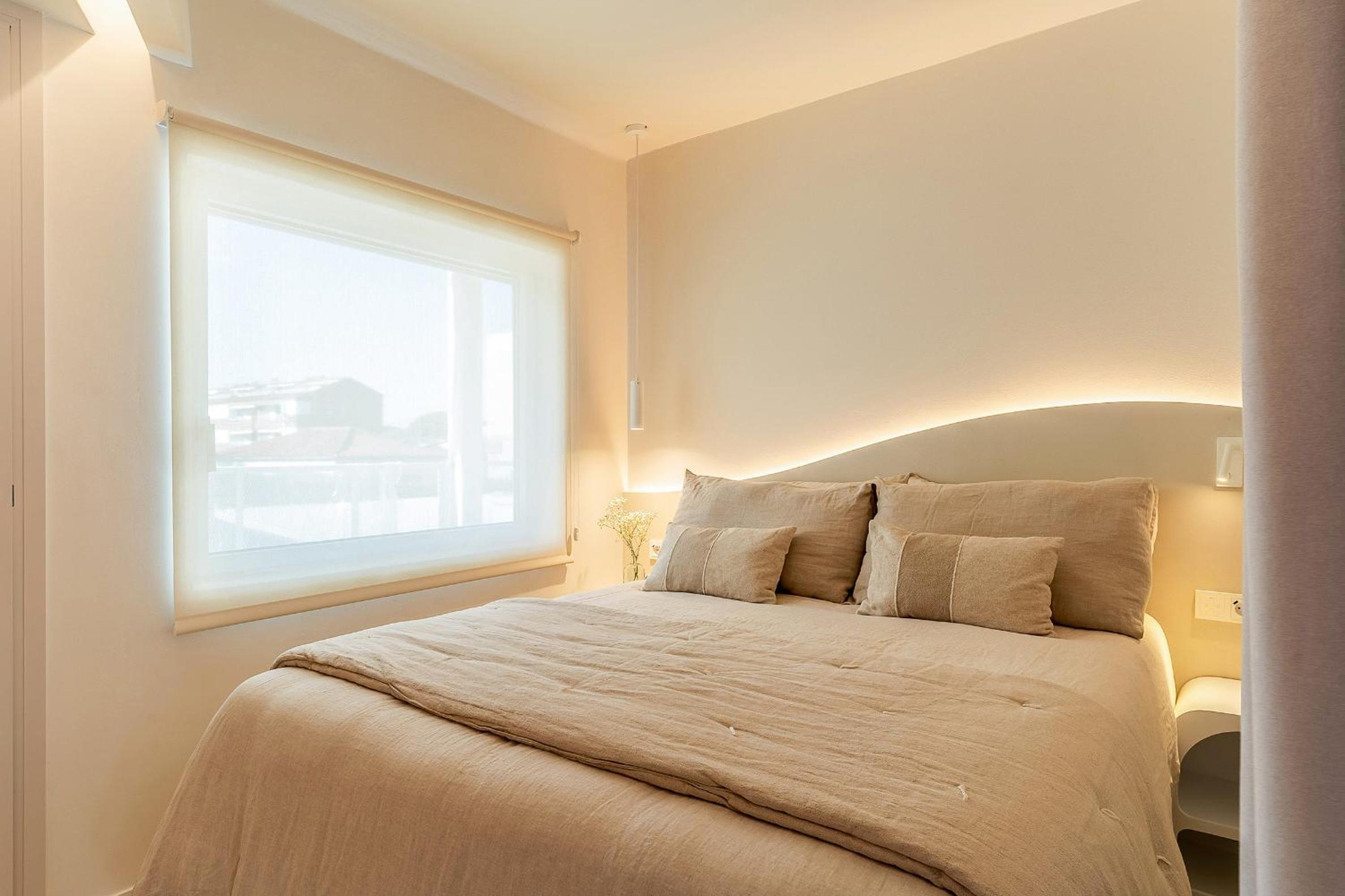 Apartamento de una habitación con balcón y vista al mar