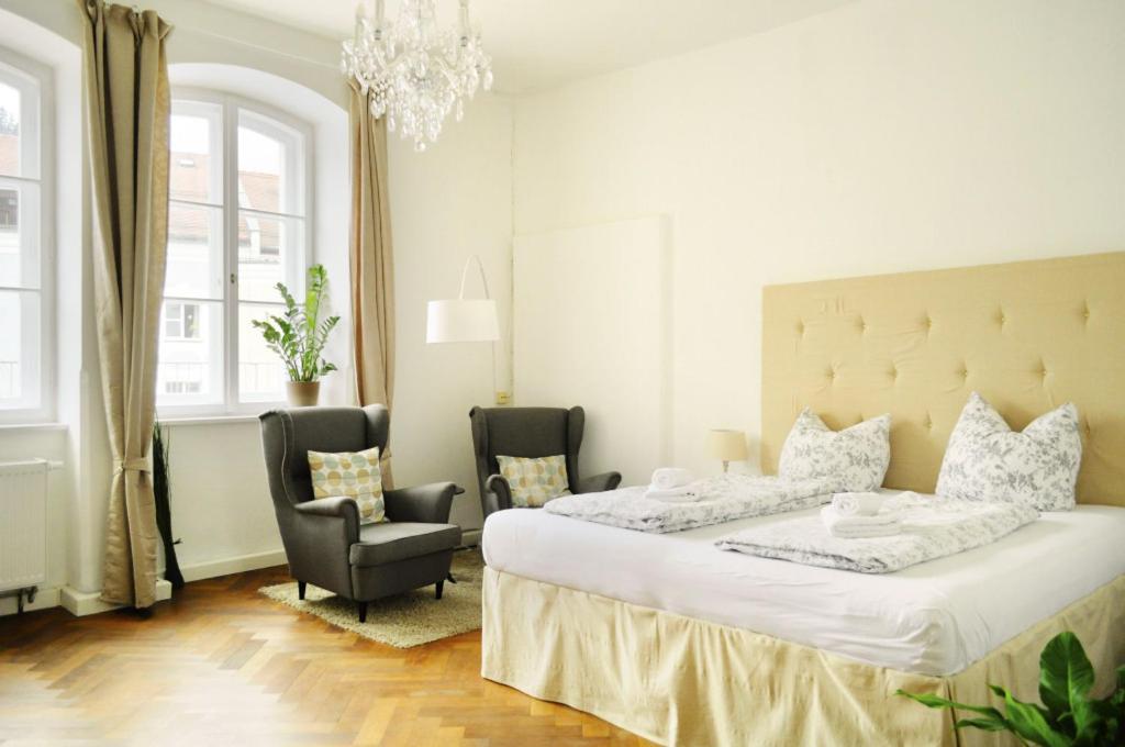 Triple Room with Shared Bathroom photo 2