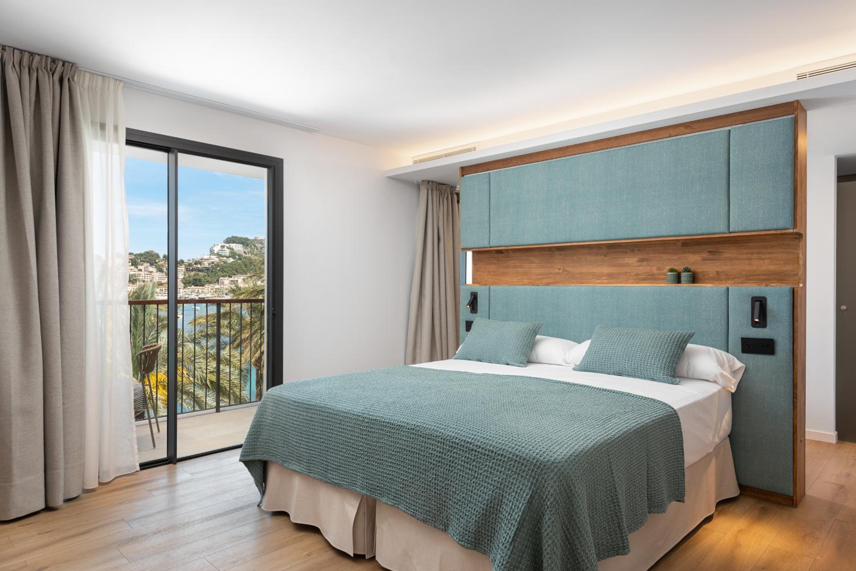 Apartment with Sea View photo 2