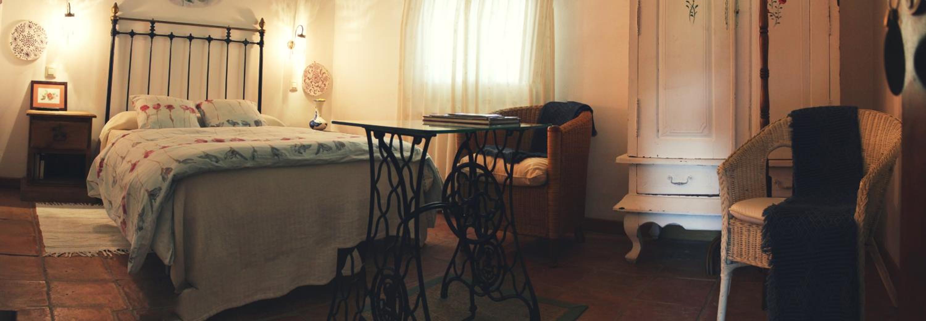 Standard Double Room - Photo 2