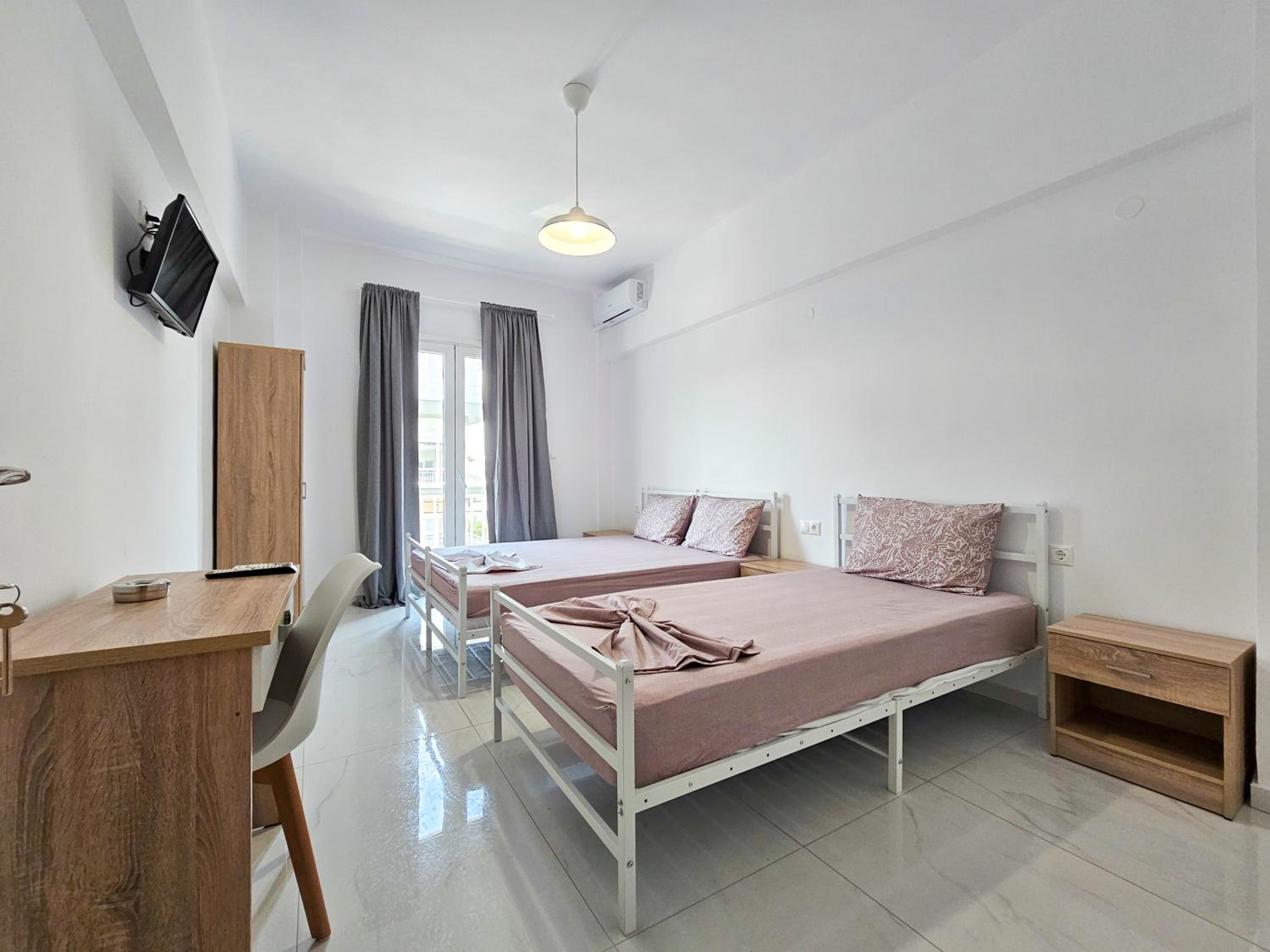 Two-Bedroom Apartment with Balcony photo 2