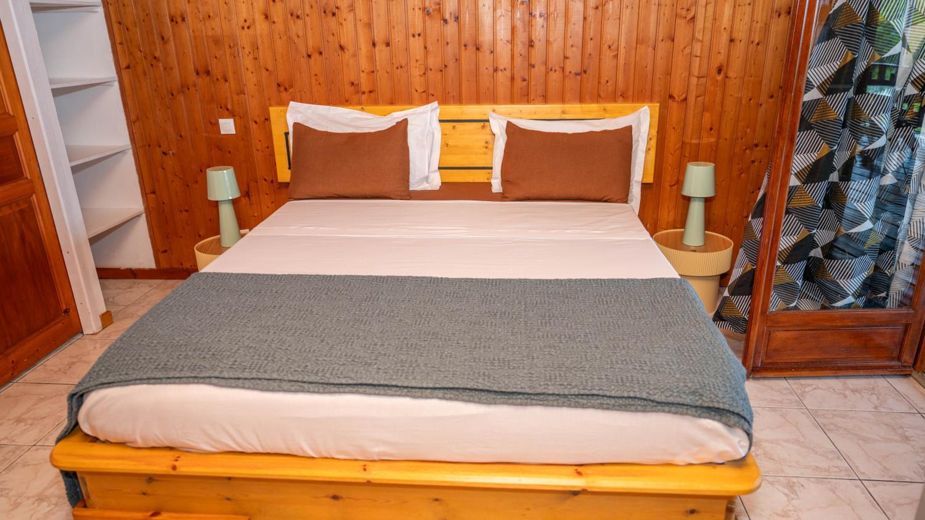 Two-Bedroom House photo 2