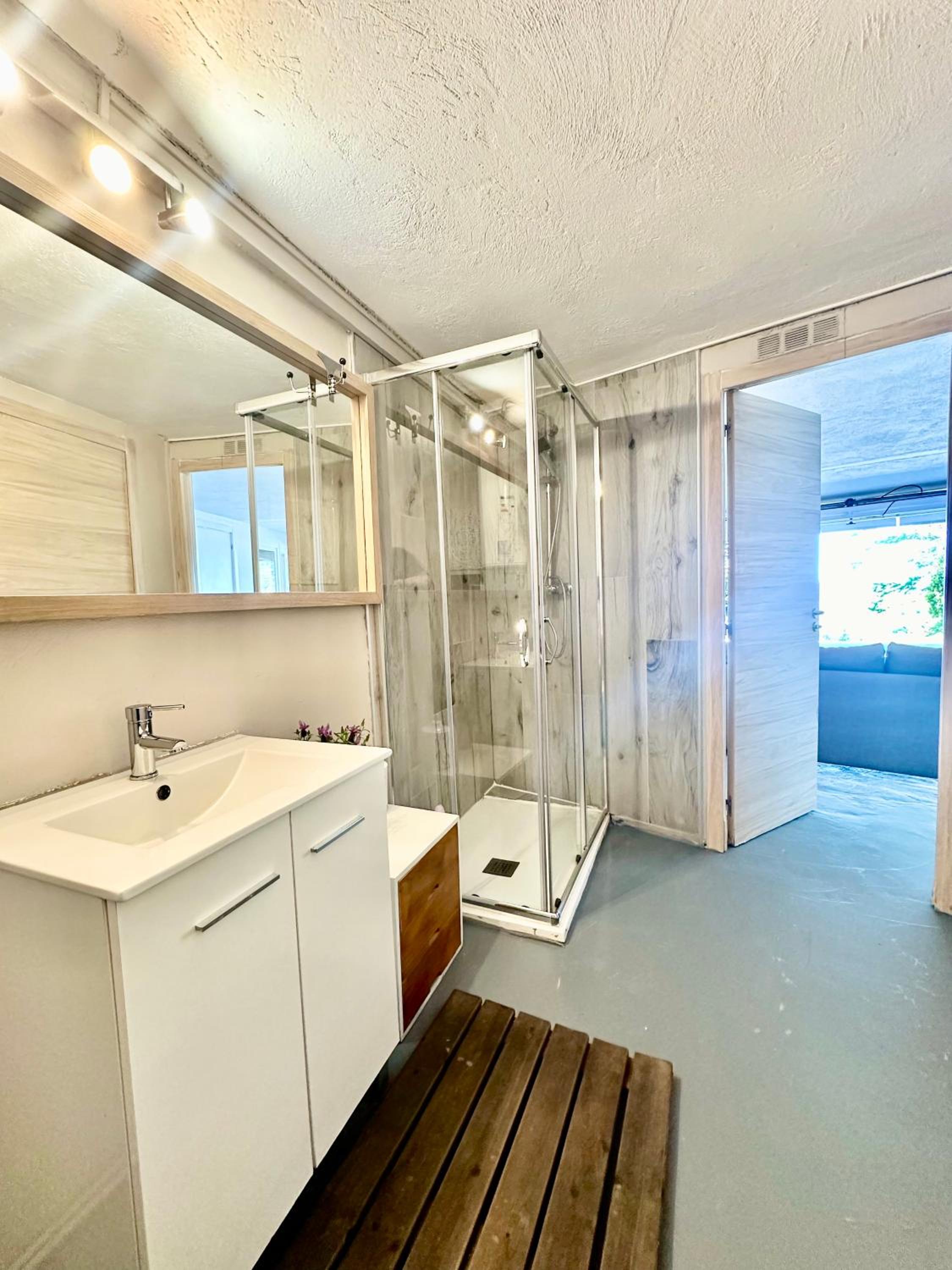 Standard Double Room With Shared Bathroom photo 3