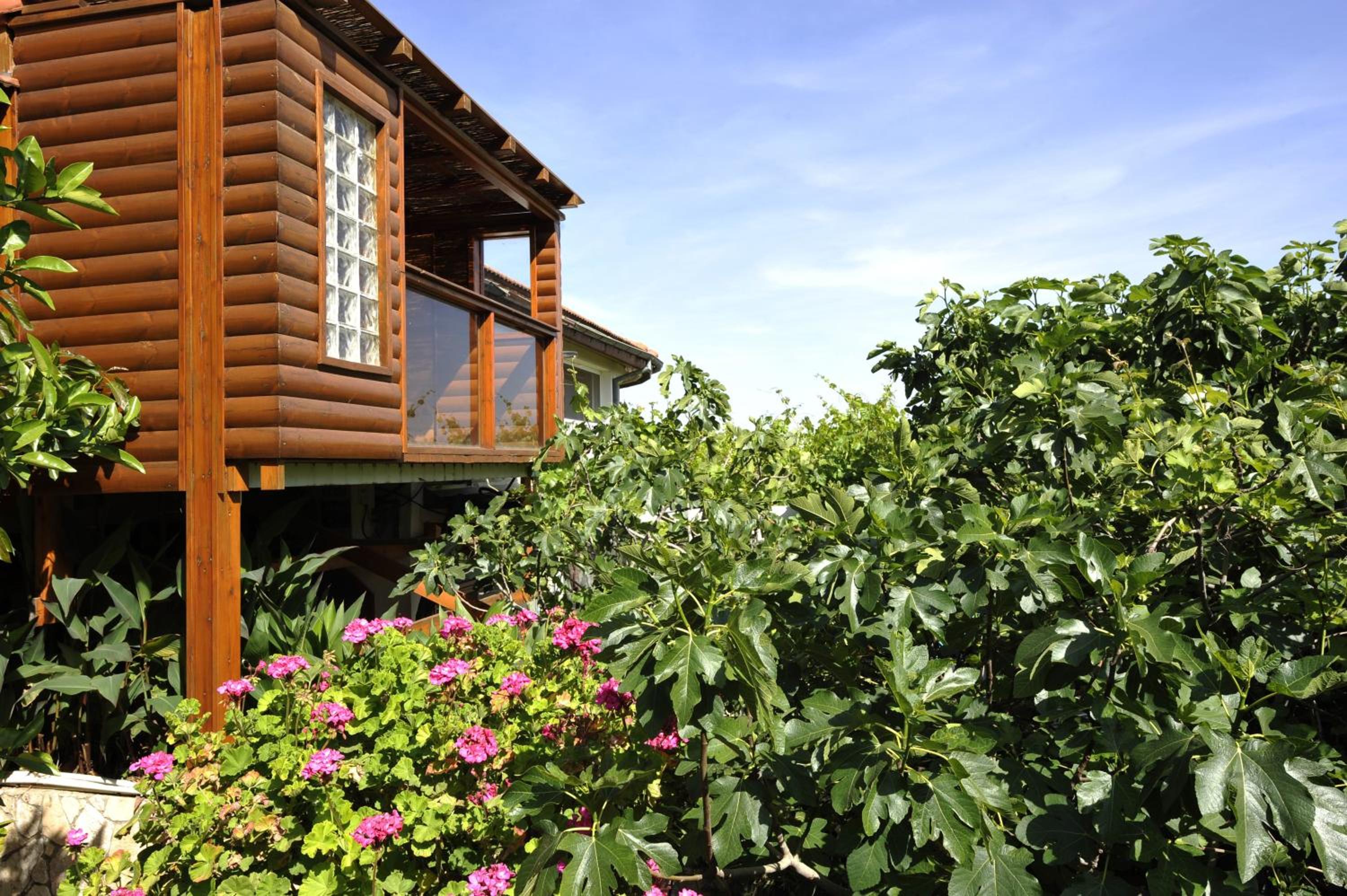 Deluxe Double Room with Balcony (Bat Harim) - Photo 9