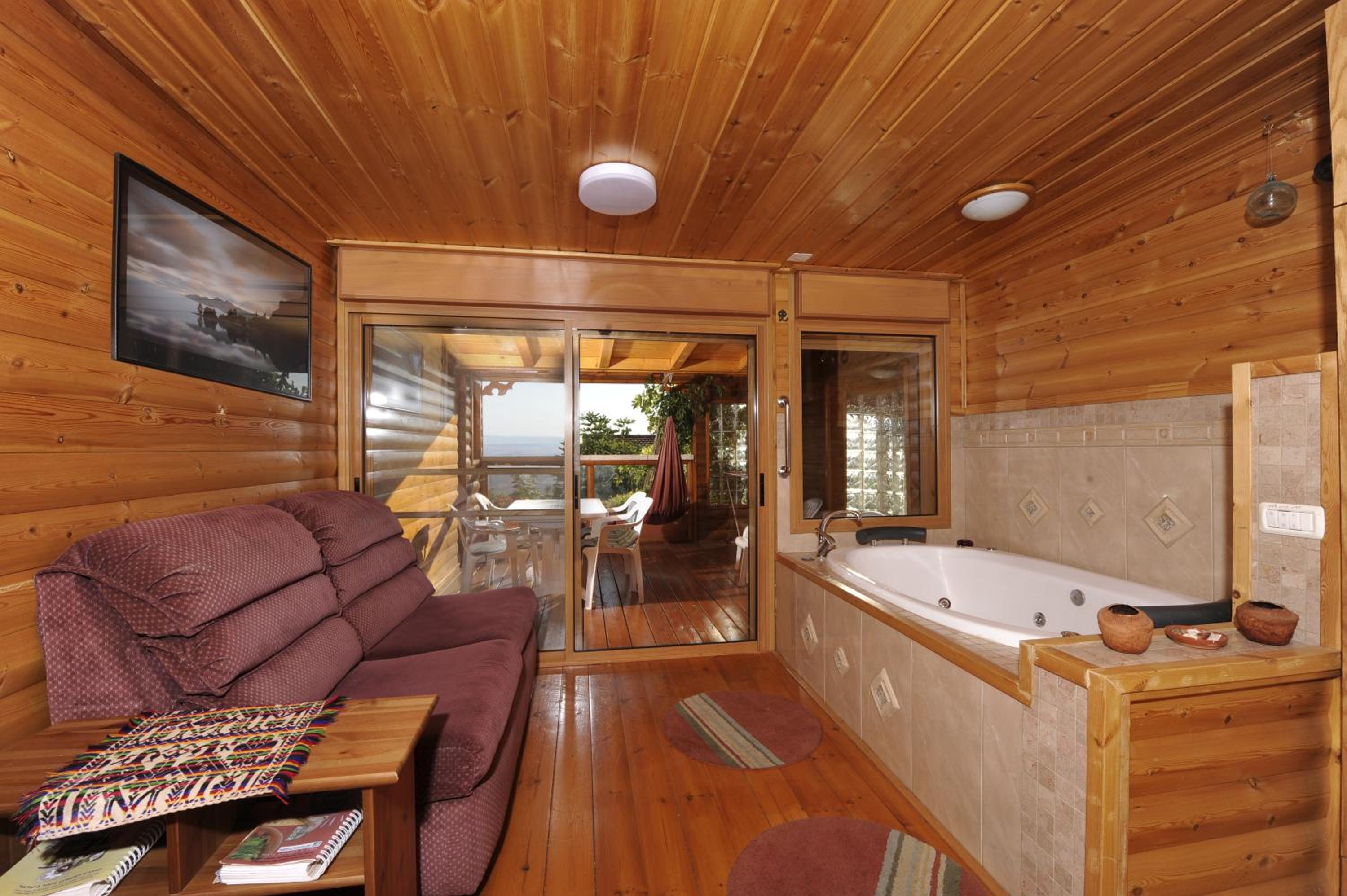 Deluxe Double Room with Balcony (Bat Harim) - Photo 10