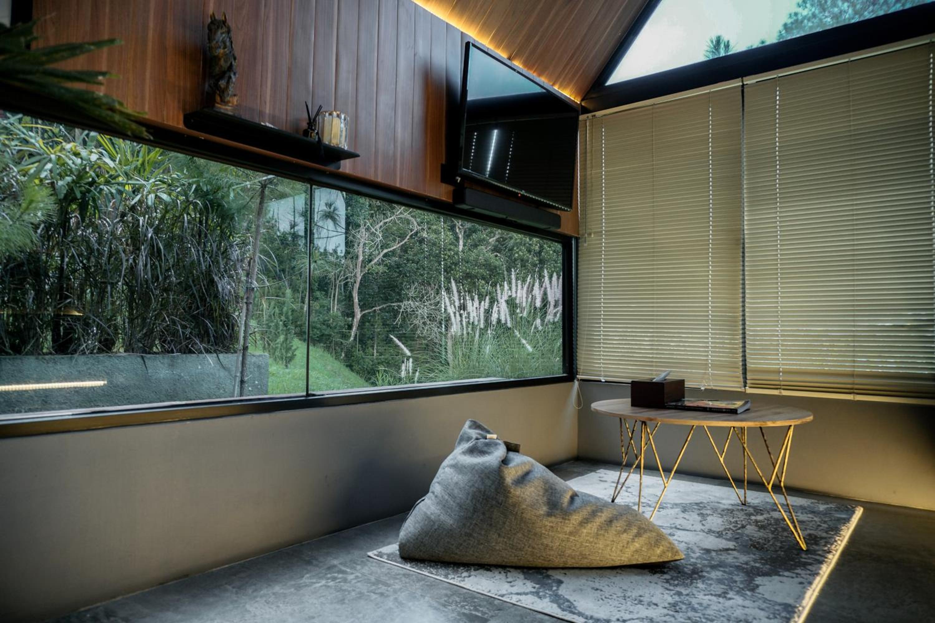 Villa photo 2
