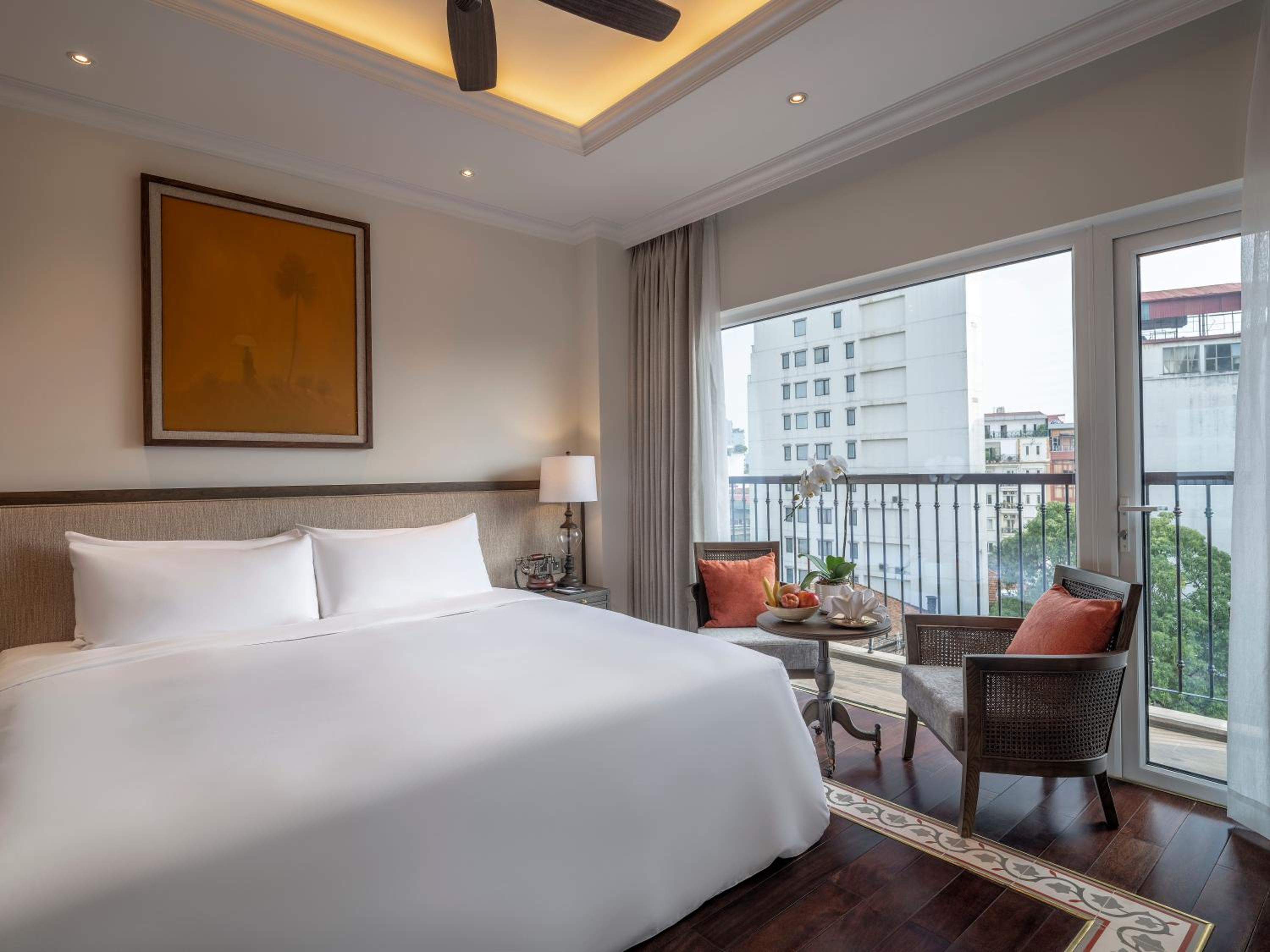 Deluxe Double or Twin Room with Balcony thumbnail 6