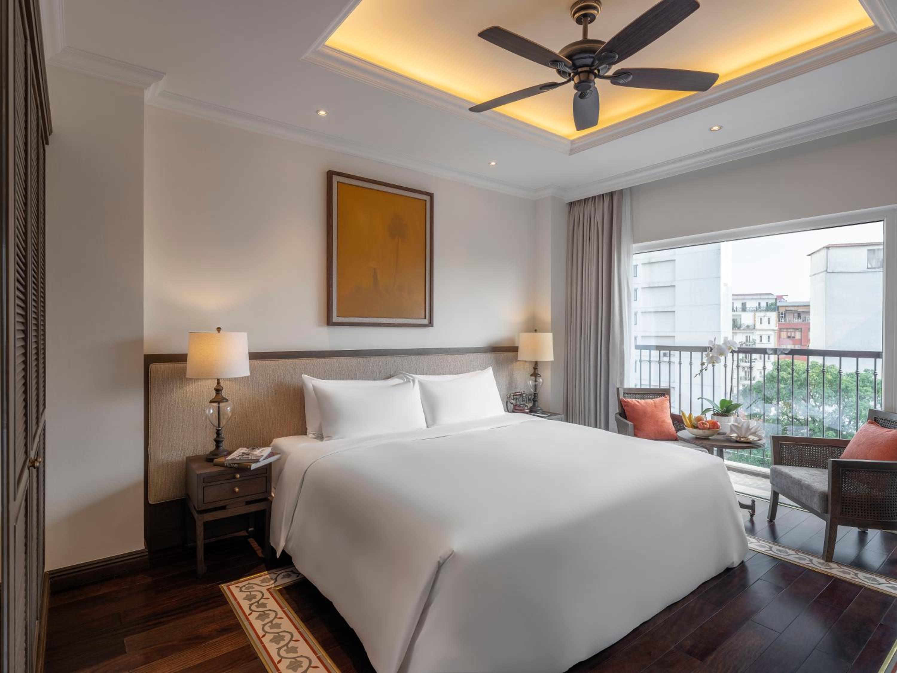 Deluxe Double or Twin Room with Balcony thumbnail 6