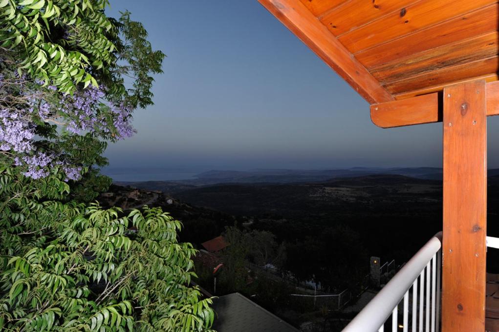 Deluxe Double Room with Lake View (Shachar) - Photo 3