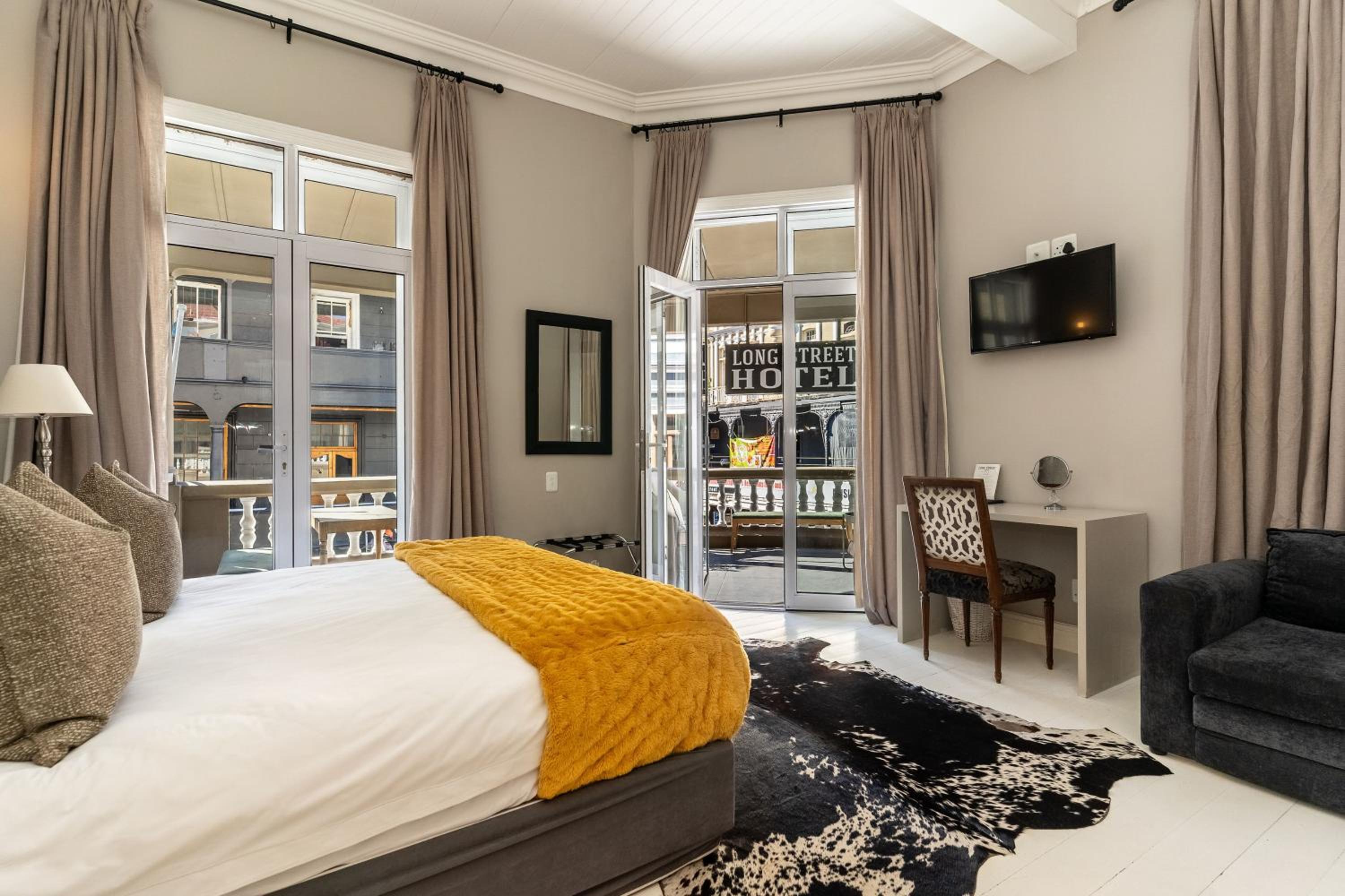 Deluxe Double or Twin Room with Balcony photo 1