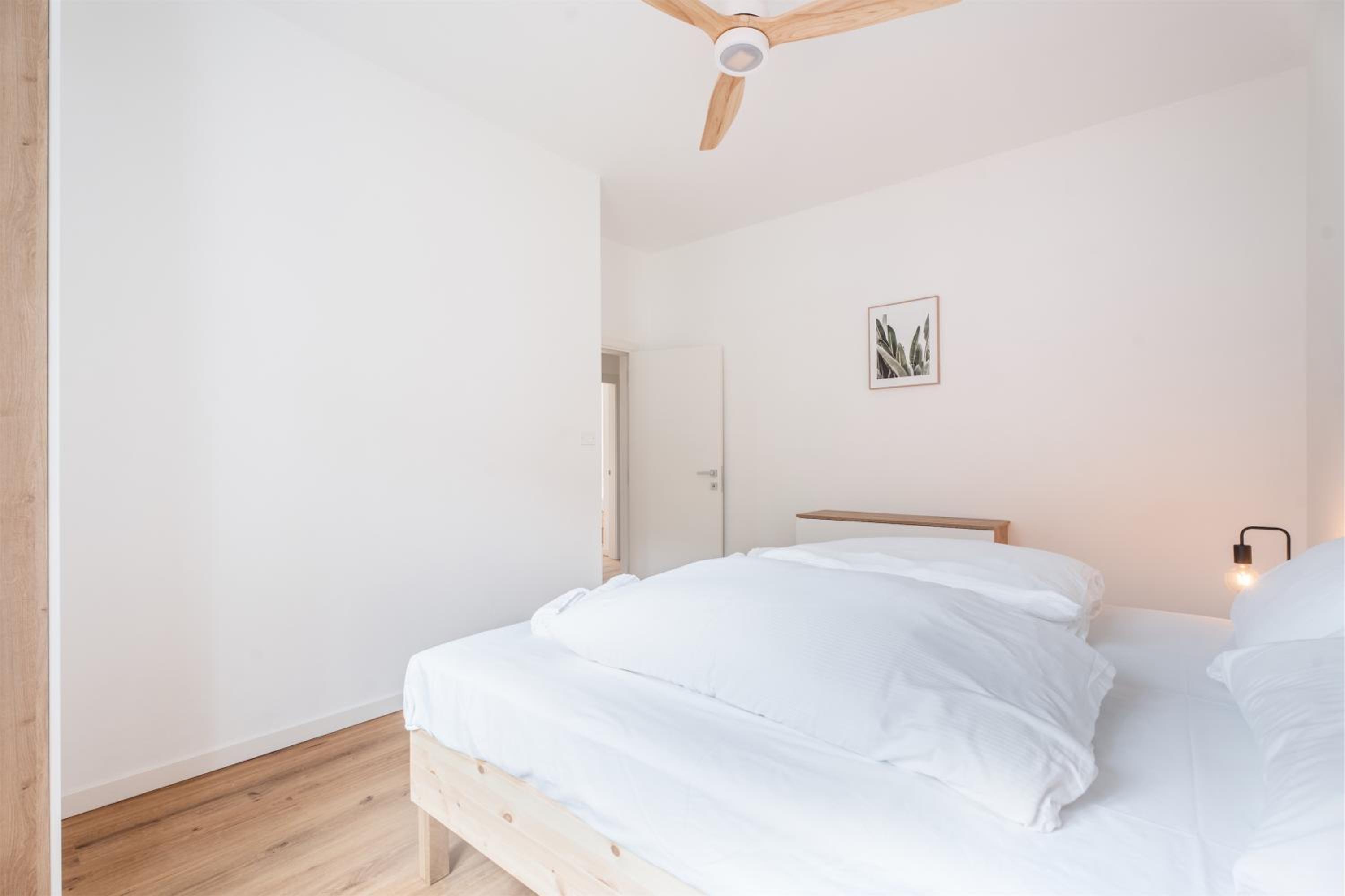Three-Bedroom Apartment with View photo 1