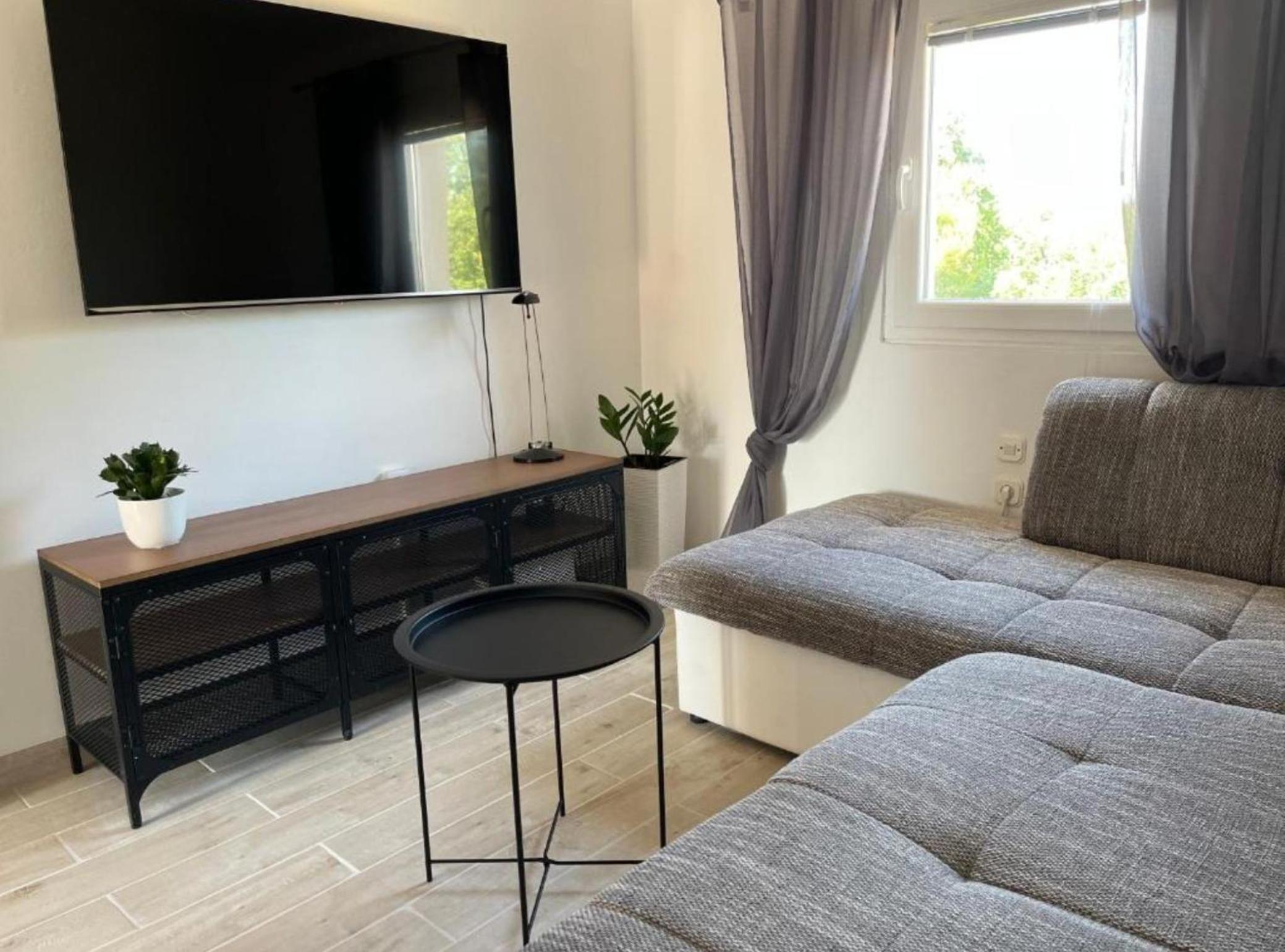 One-Bedroom