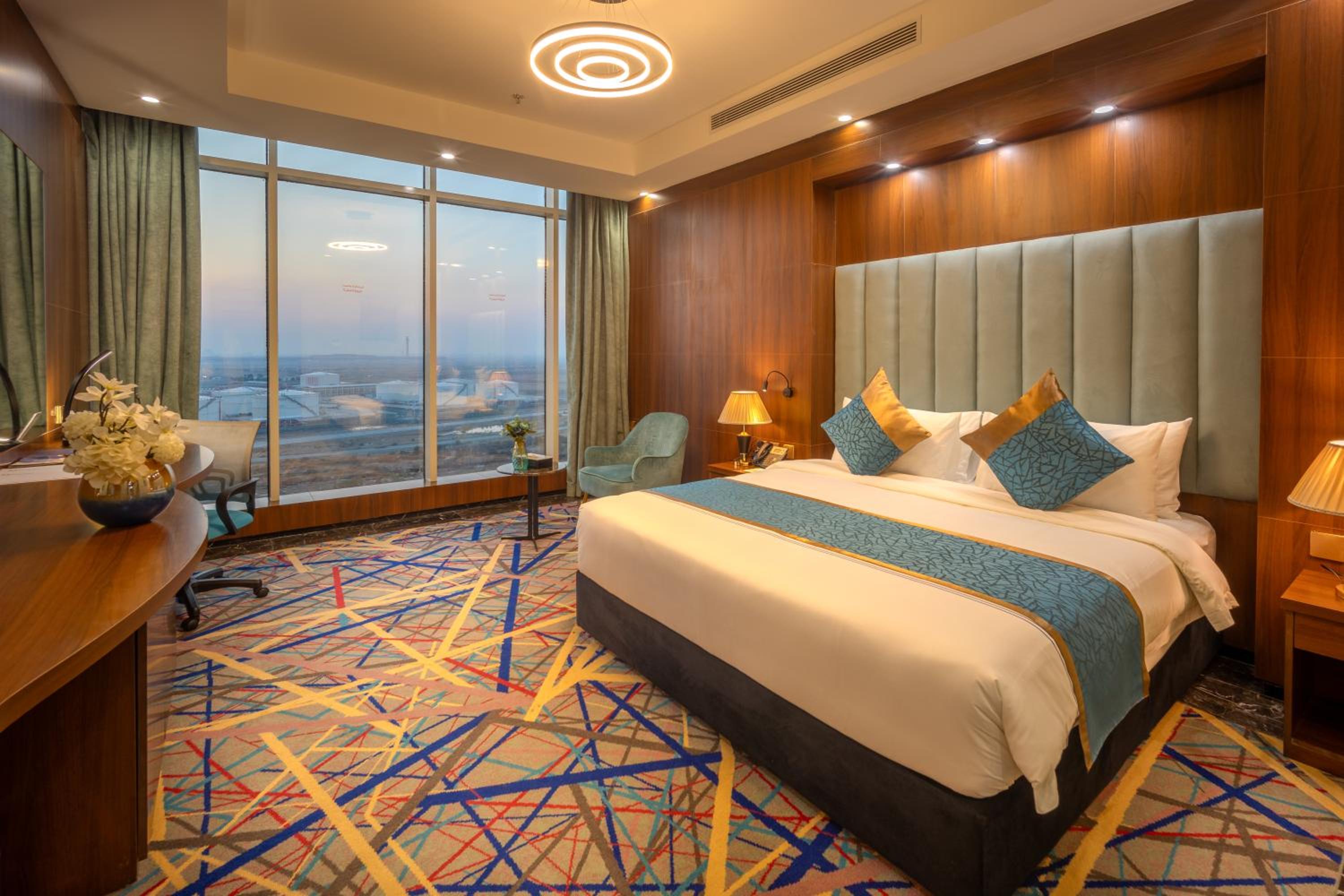 Junior Suite Airport View - Photo 1