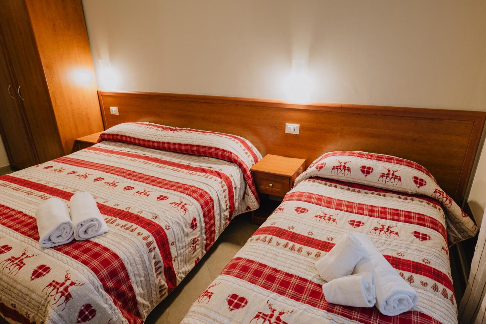 Standard Quadruple Room - Photo 8