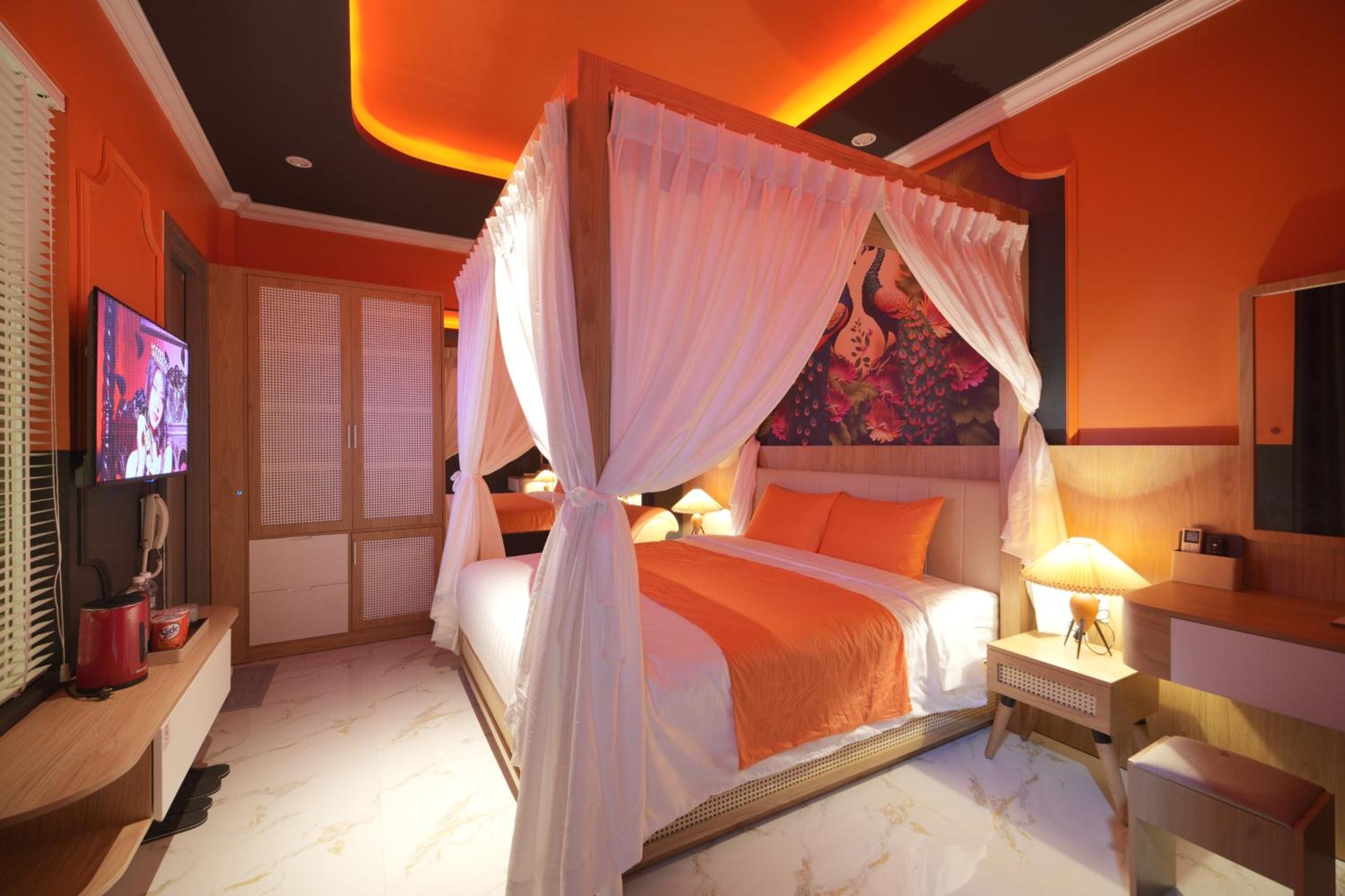 Queen Room