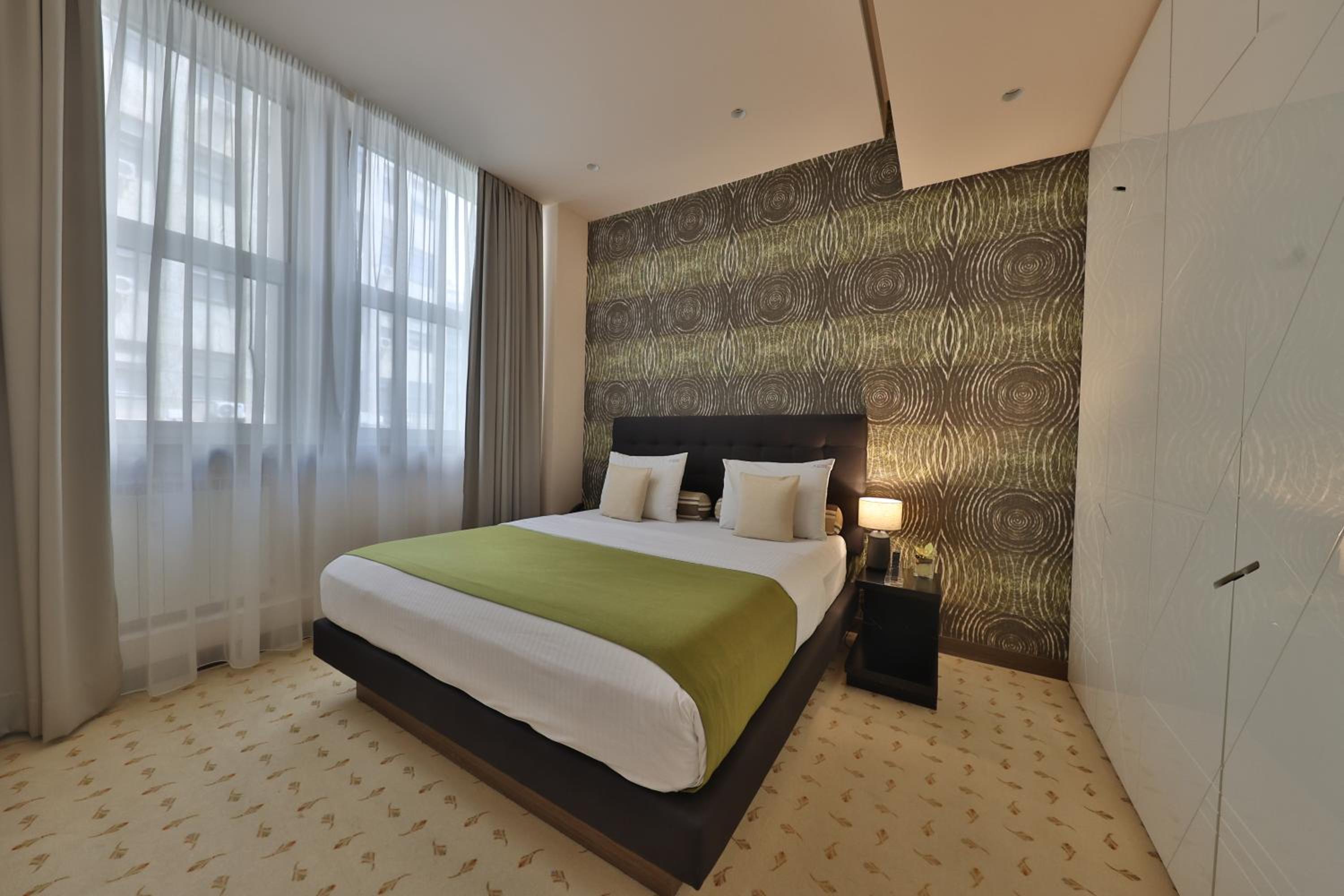 One-Bedroom Apartment with Sauna and Hammam - Free Parking - Photo 9