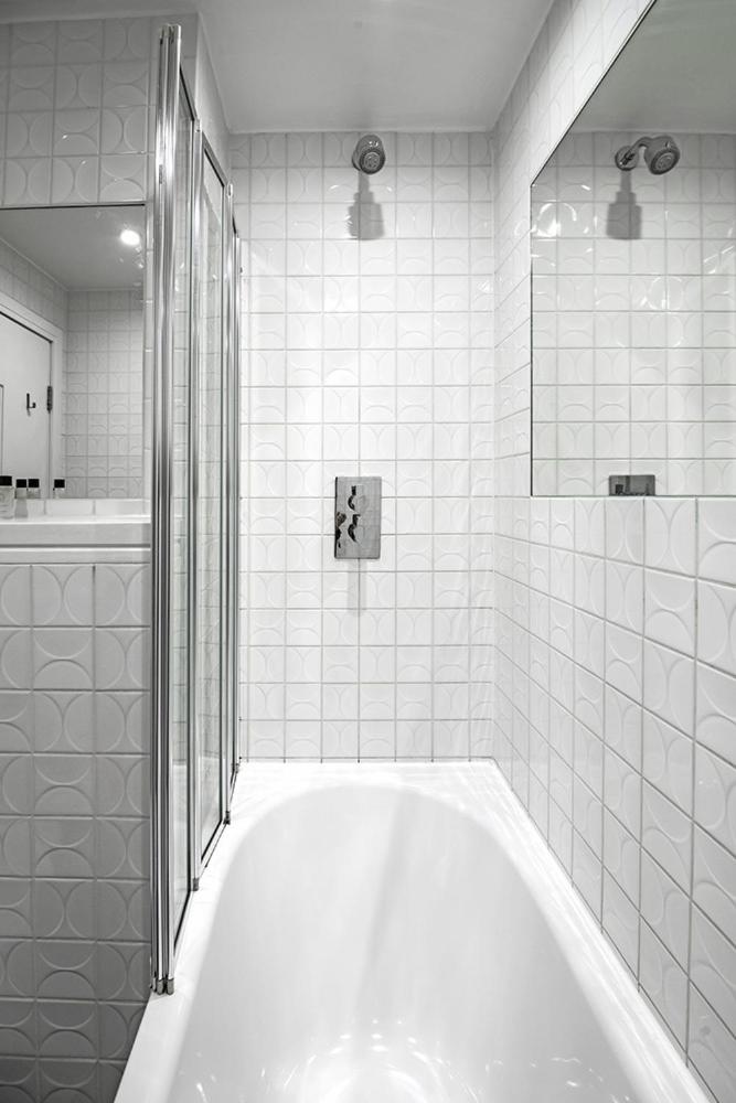 Deluxe Double Room with Shower photo 2