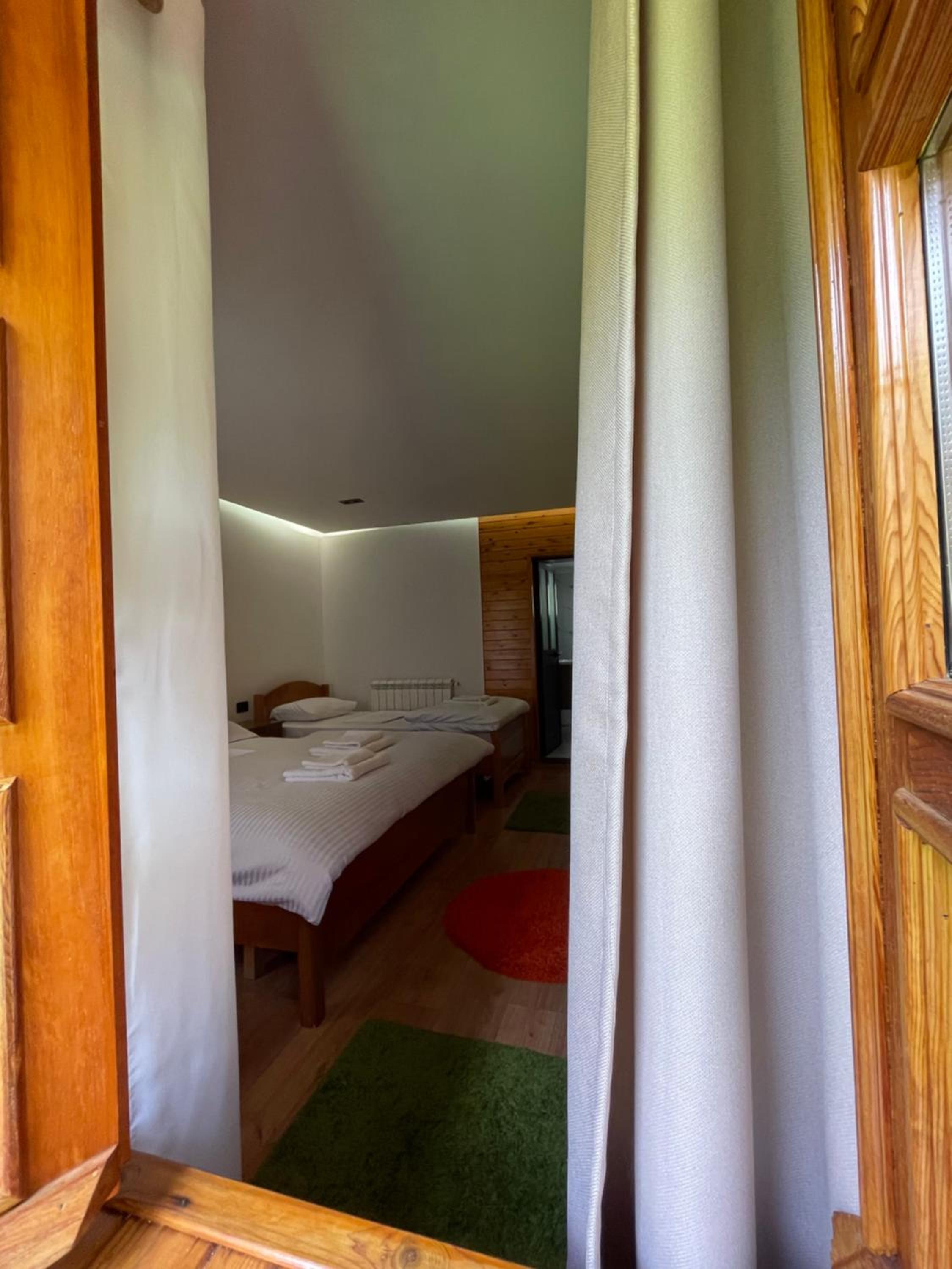 Quadruple Room with Mountain View photo 3