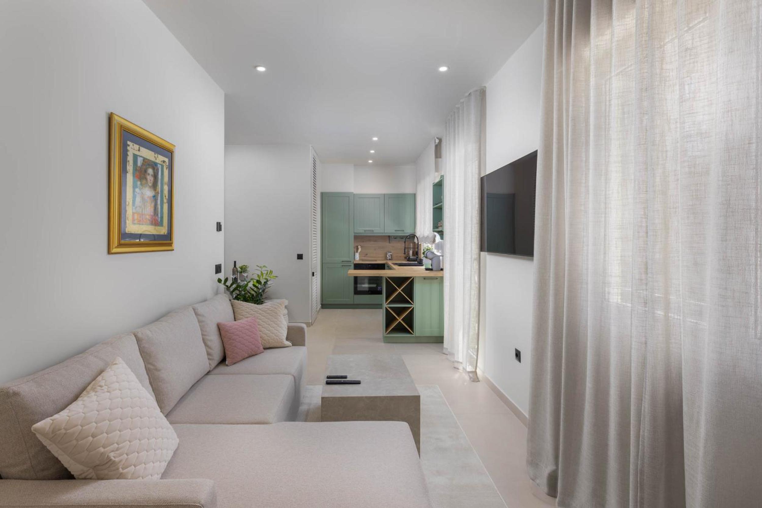 One-Bedroom Apartment