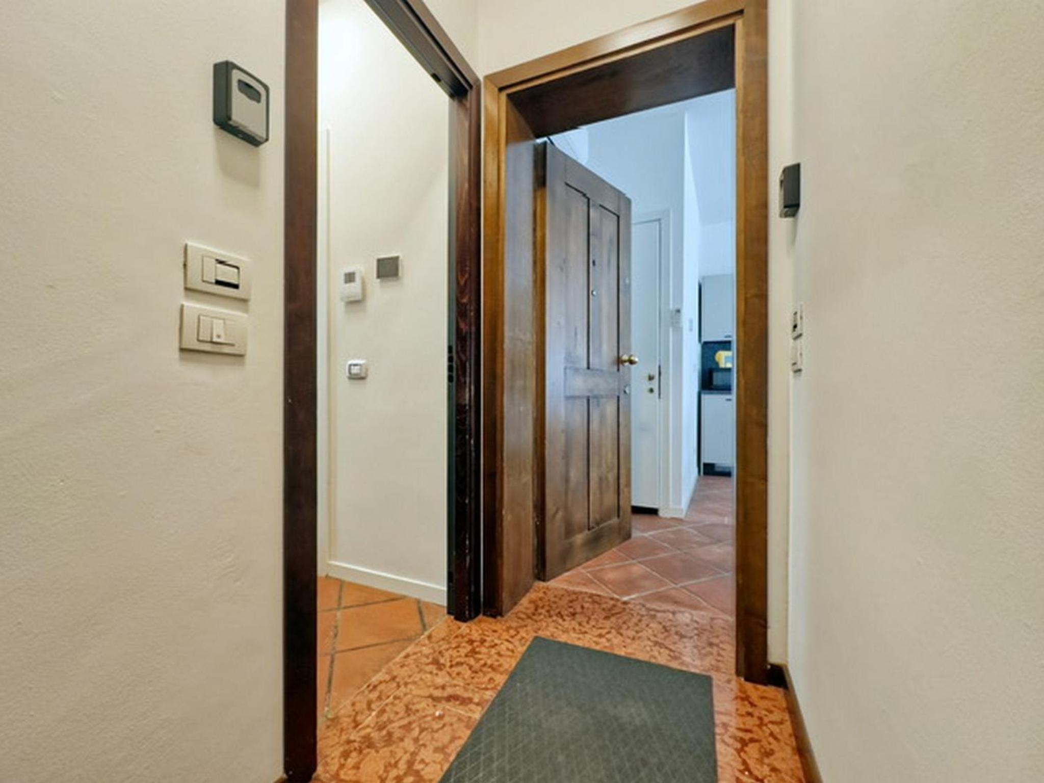 One-Bedroom Deluxe Apartment