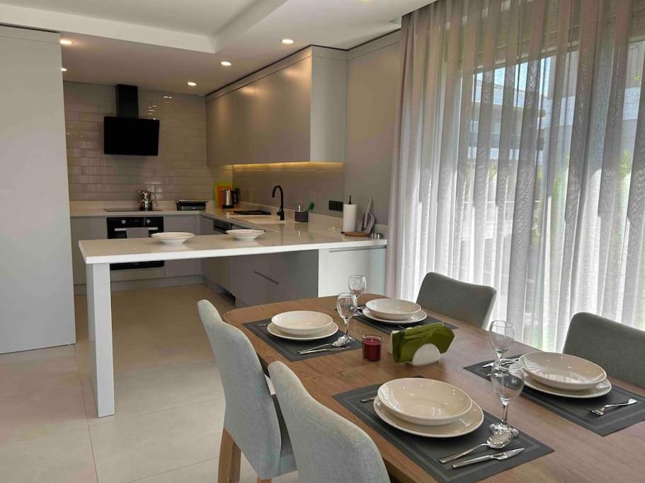 Three-Bedroom Villa photo 2