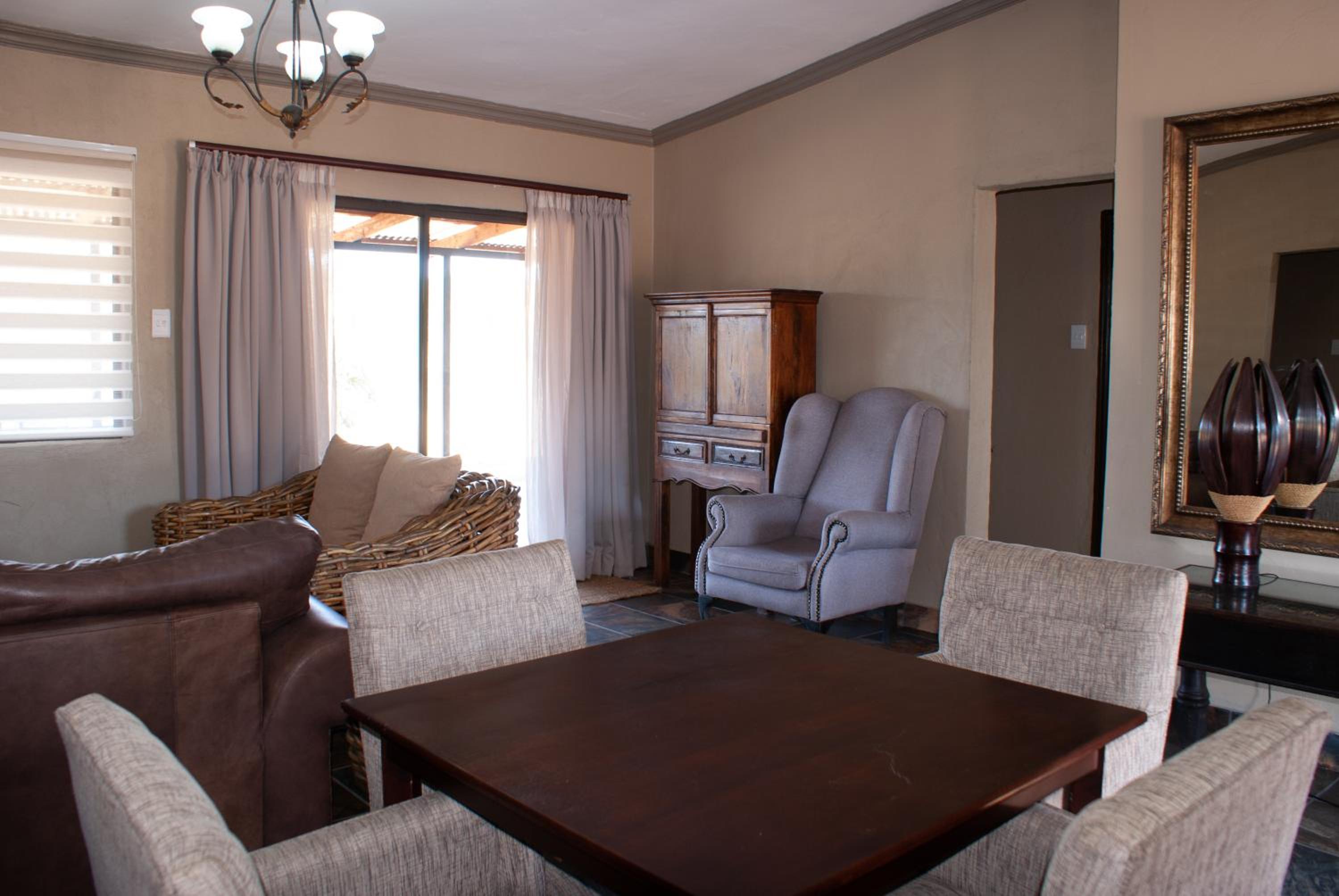 Four-Bedroom House photo 1