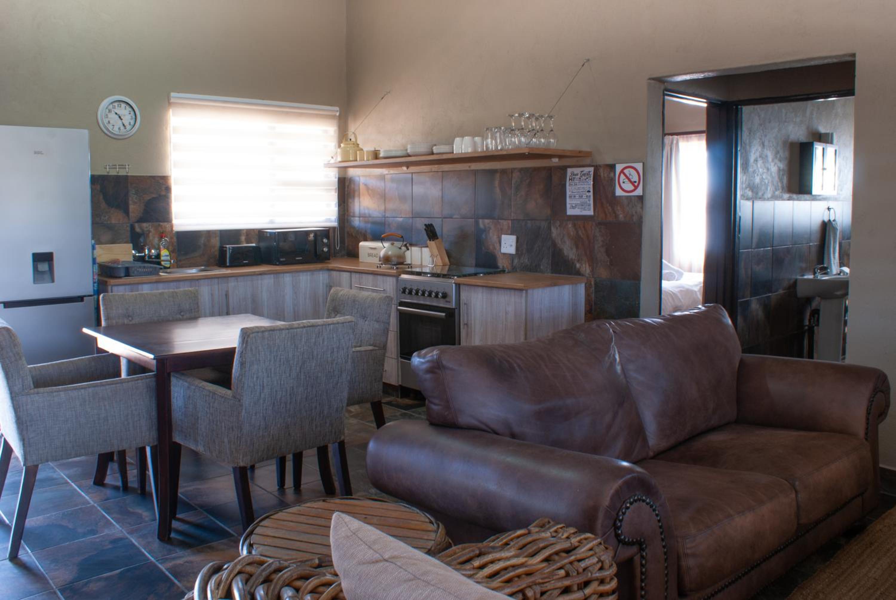 Four-Bedroom House photo 2