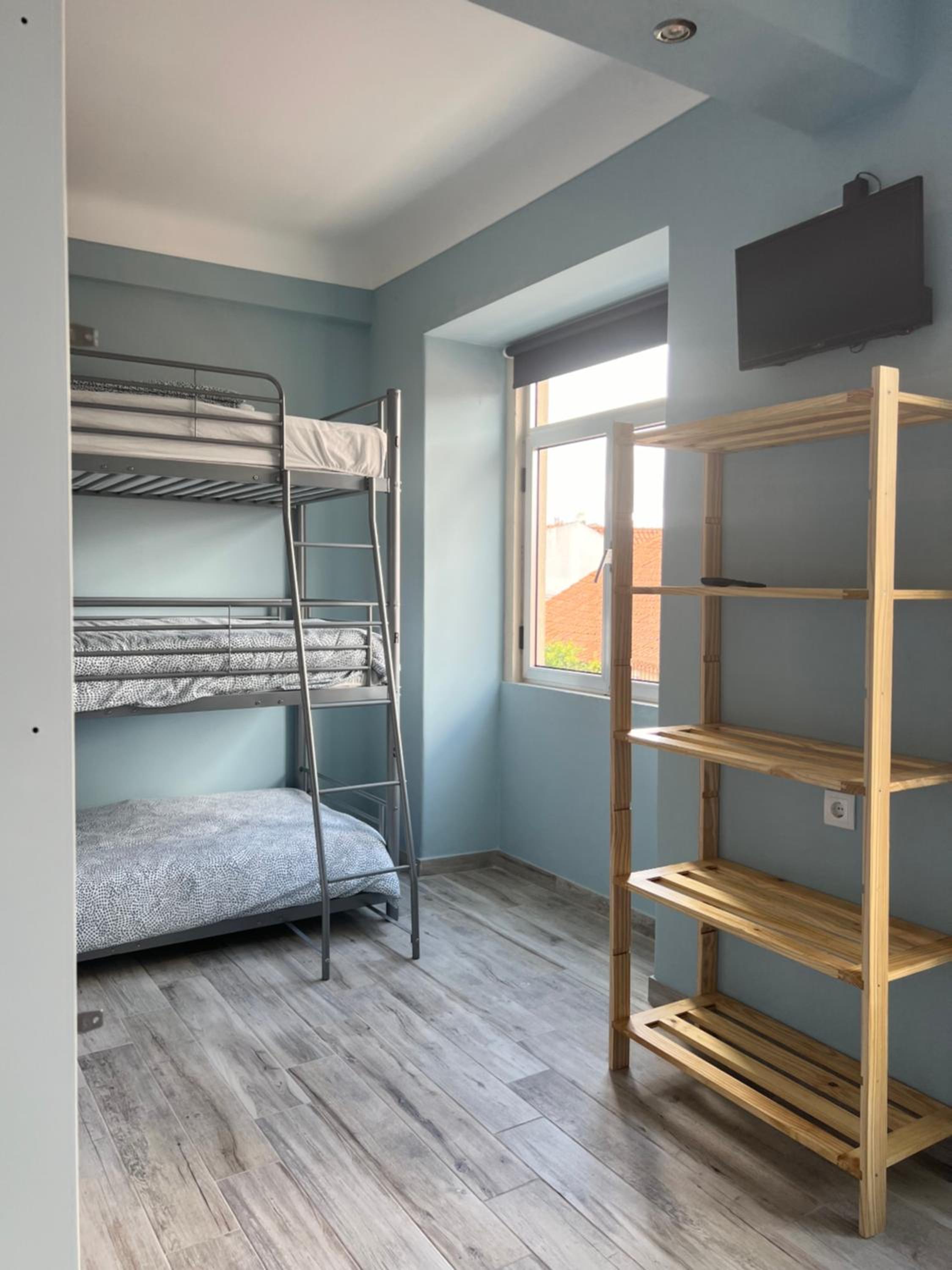 Bunk Bed In Mixed Dormitory Room photo 3