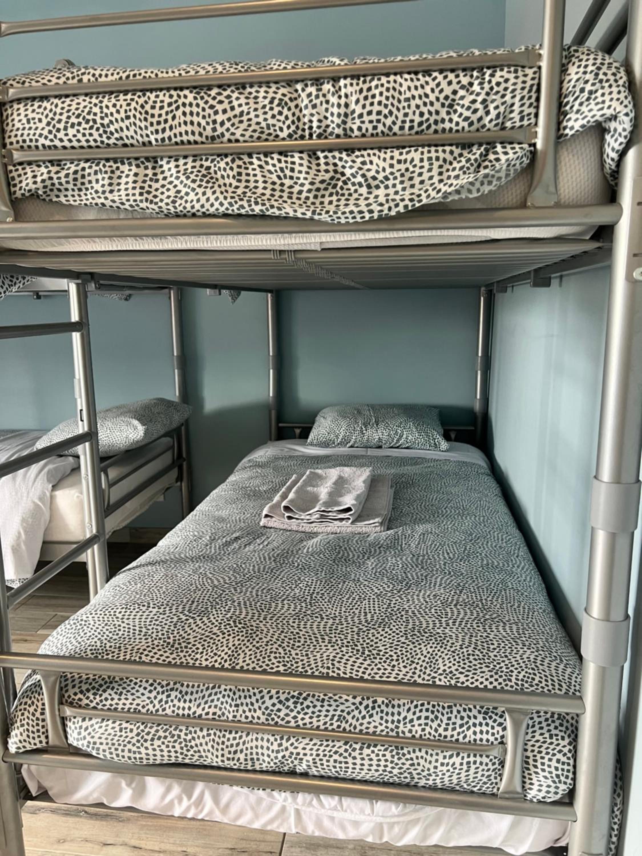 Bed In 4-Bed Male Dormitory Room photo 3