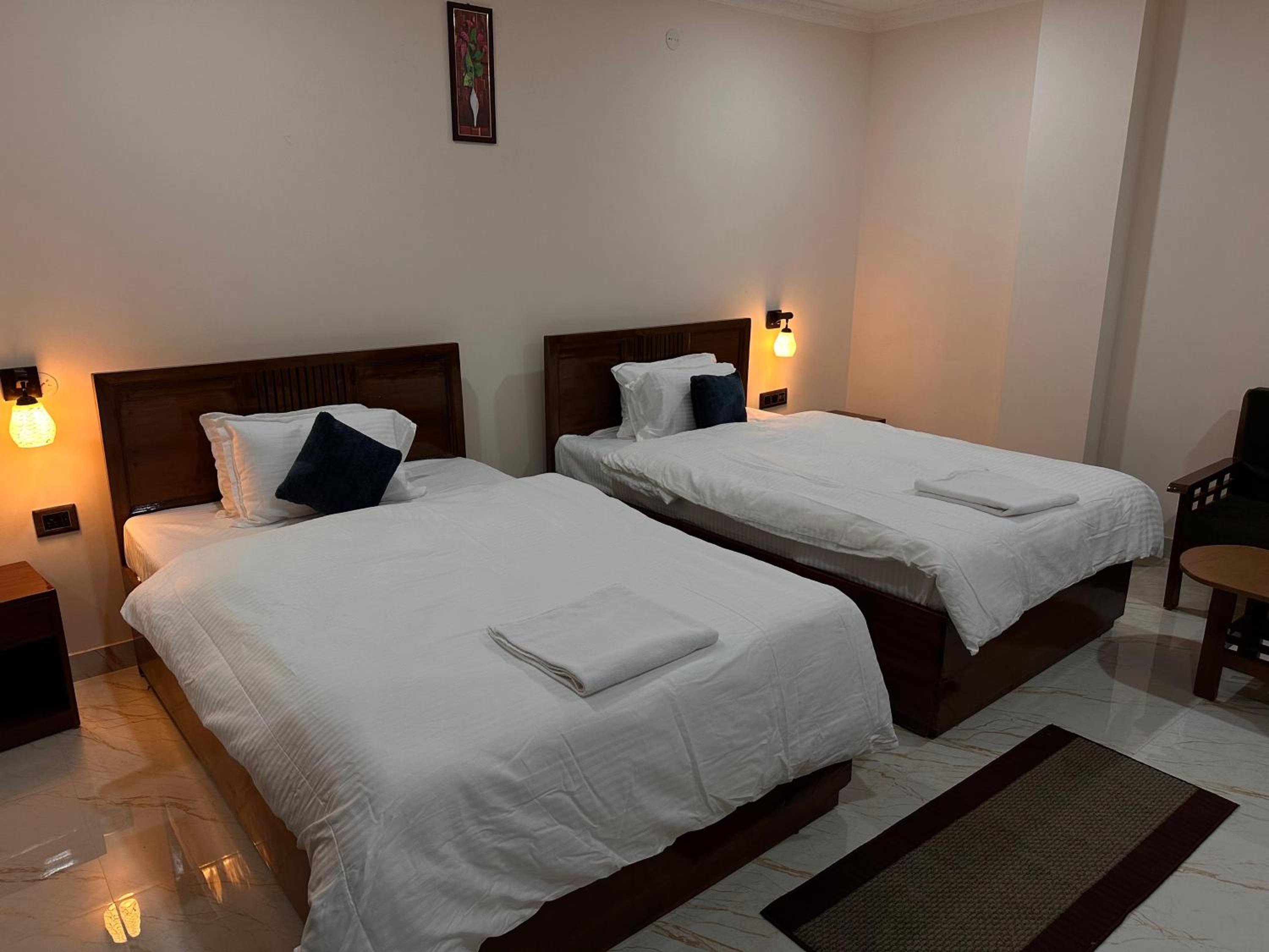Standard Double Room With Fan photo 2