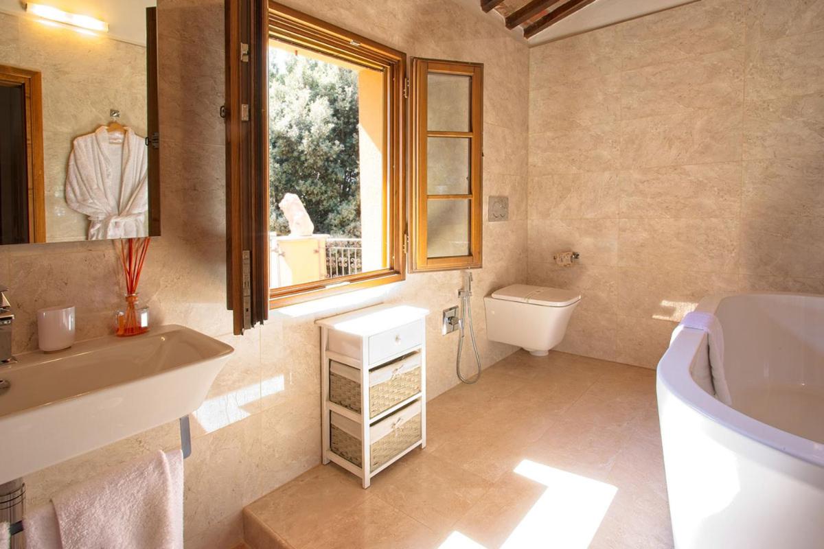 Villa photo 3