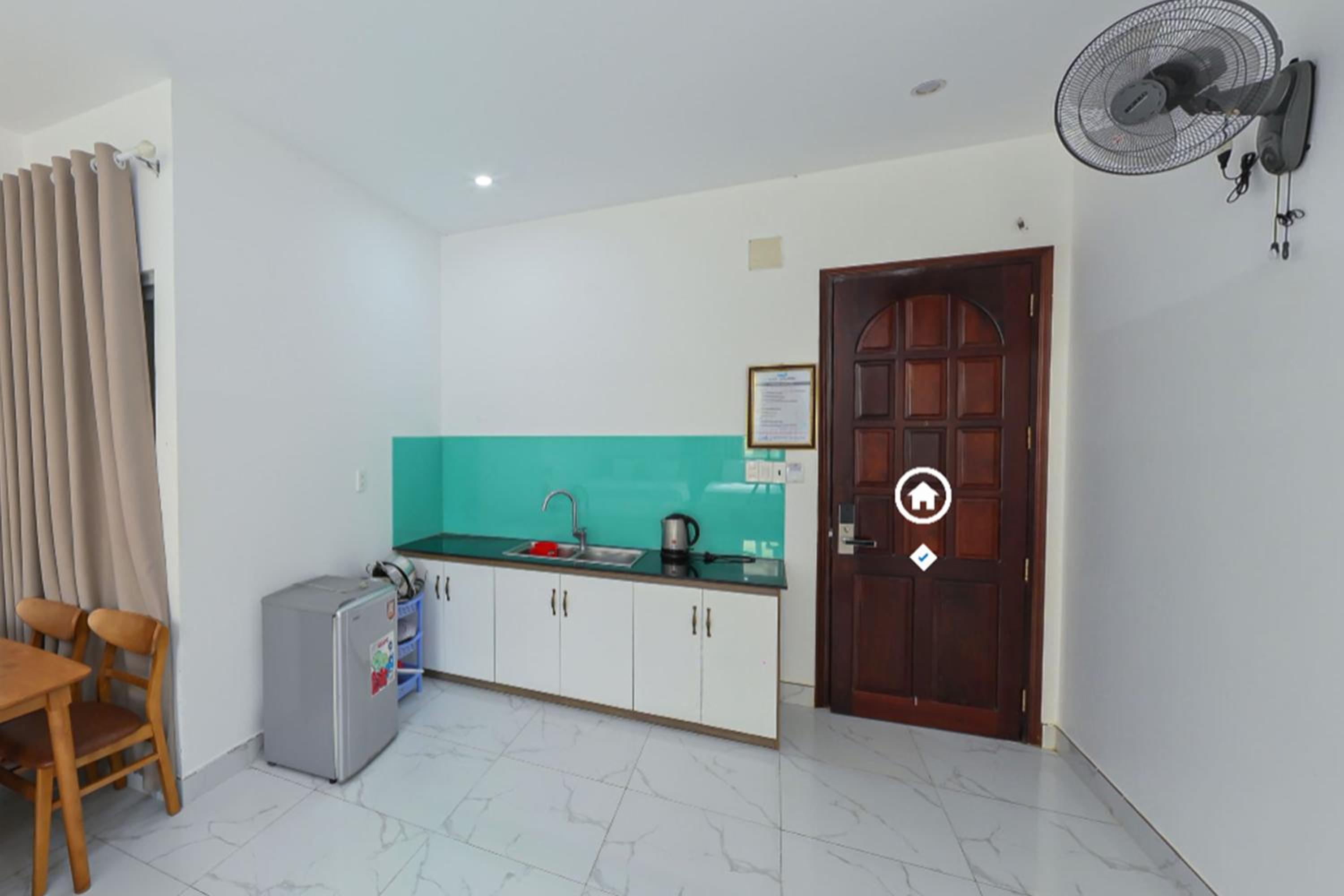 Family Room - Photo 2