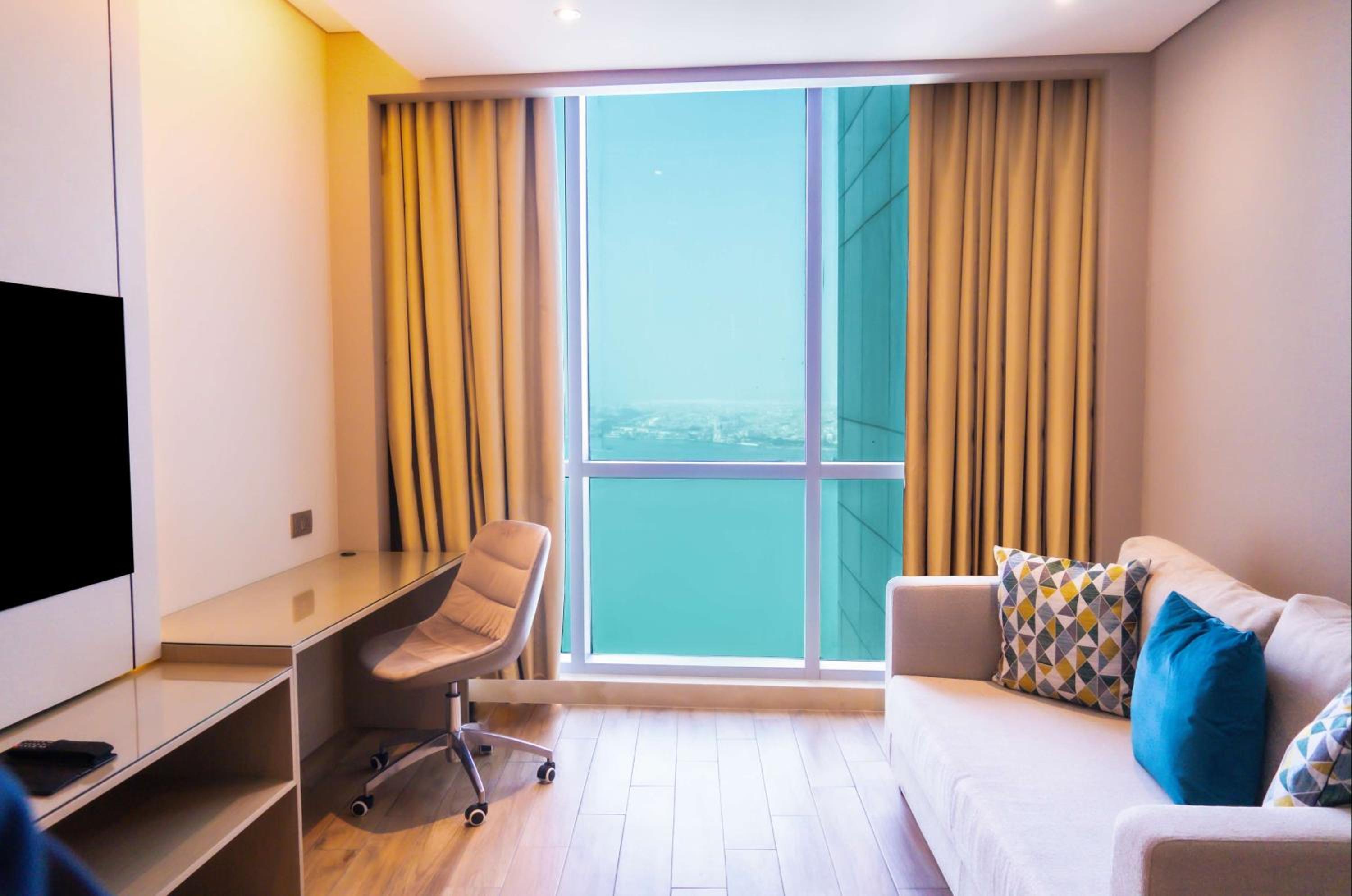 Four-Bedroom Family Suite with Sea View and Balcony