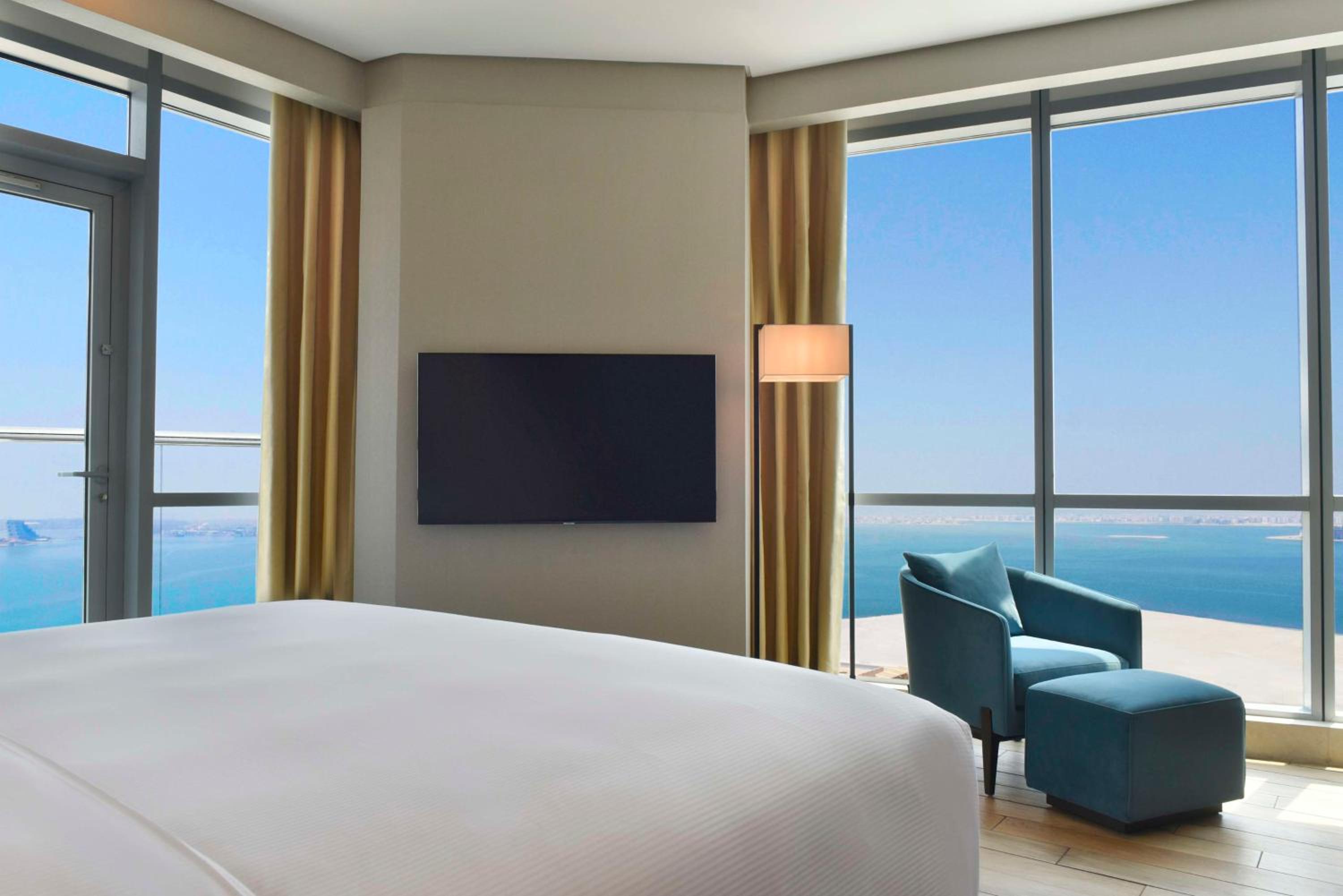 Two Bedroom Apartment Sea View and Balcony