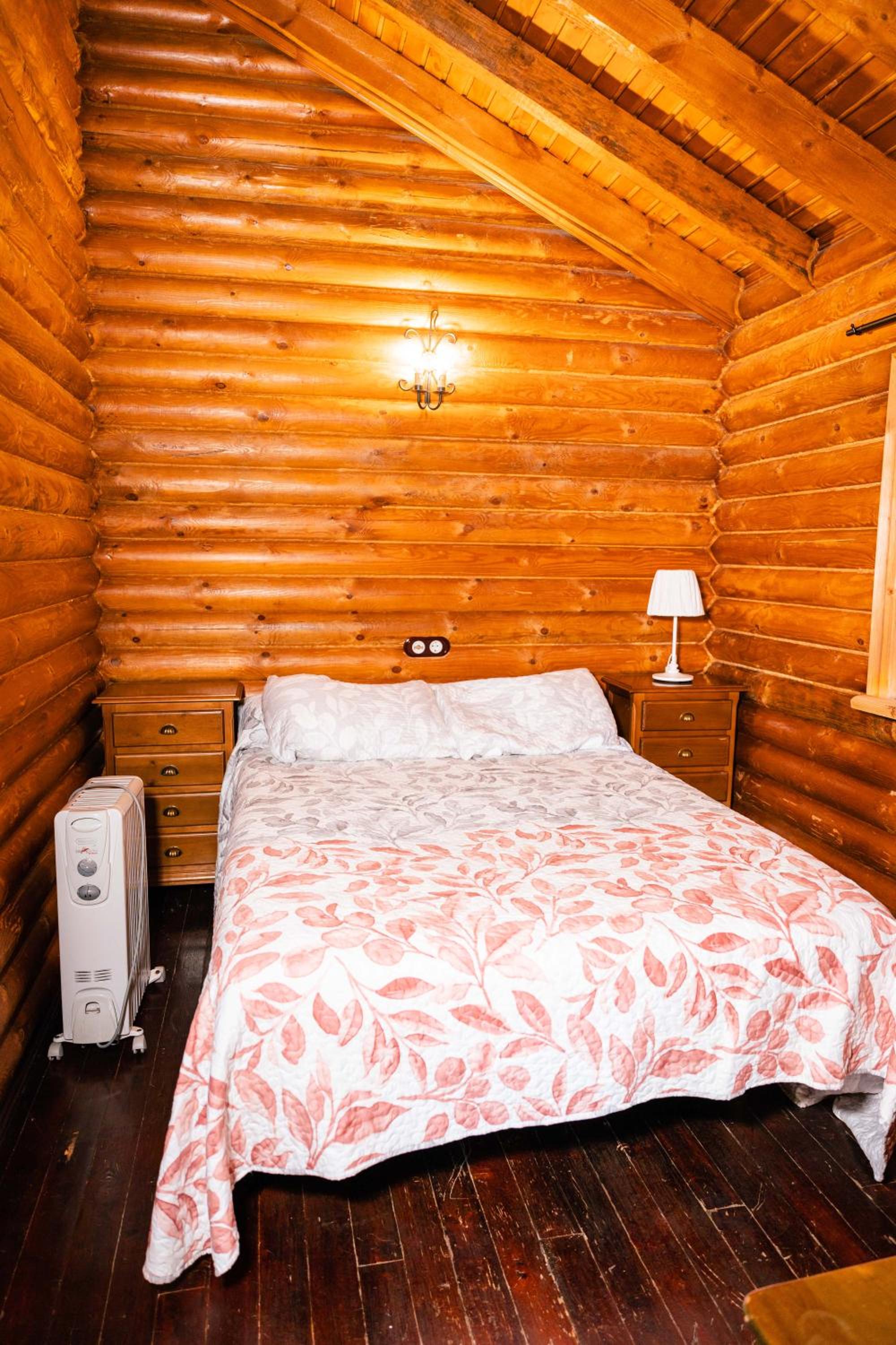 Deluxe Bungalow - Photo 6