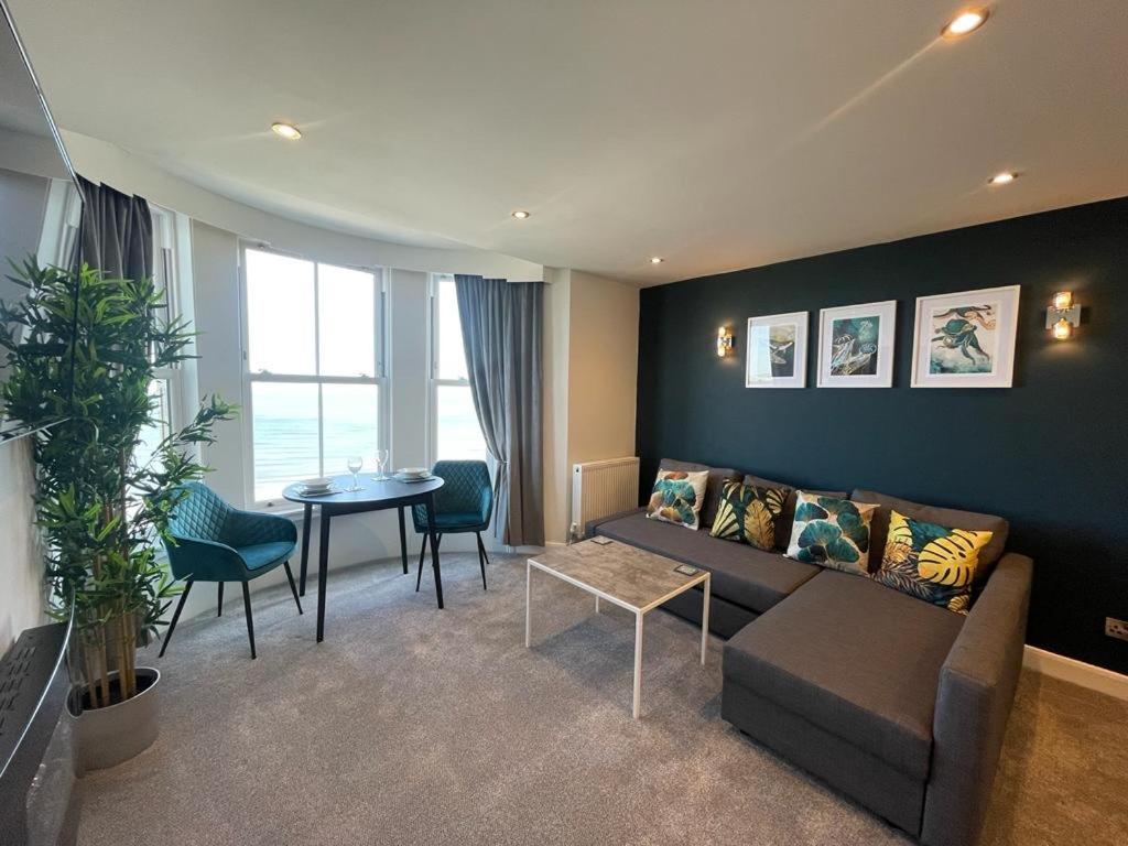 Deluxe Sea View One Bedroom Apartment (Second Floor) photo 1