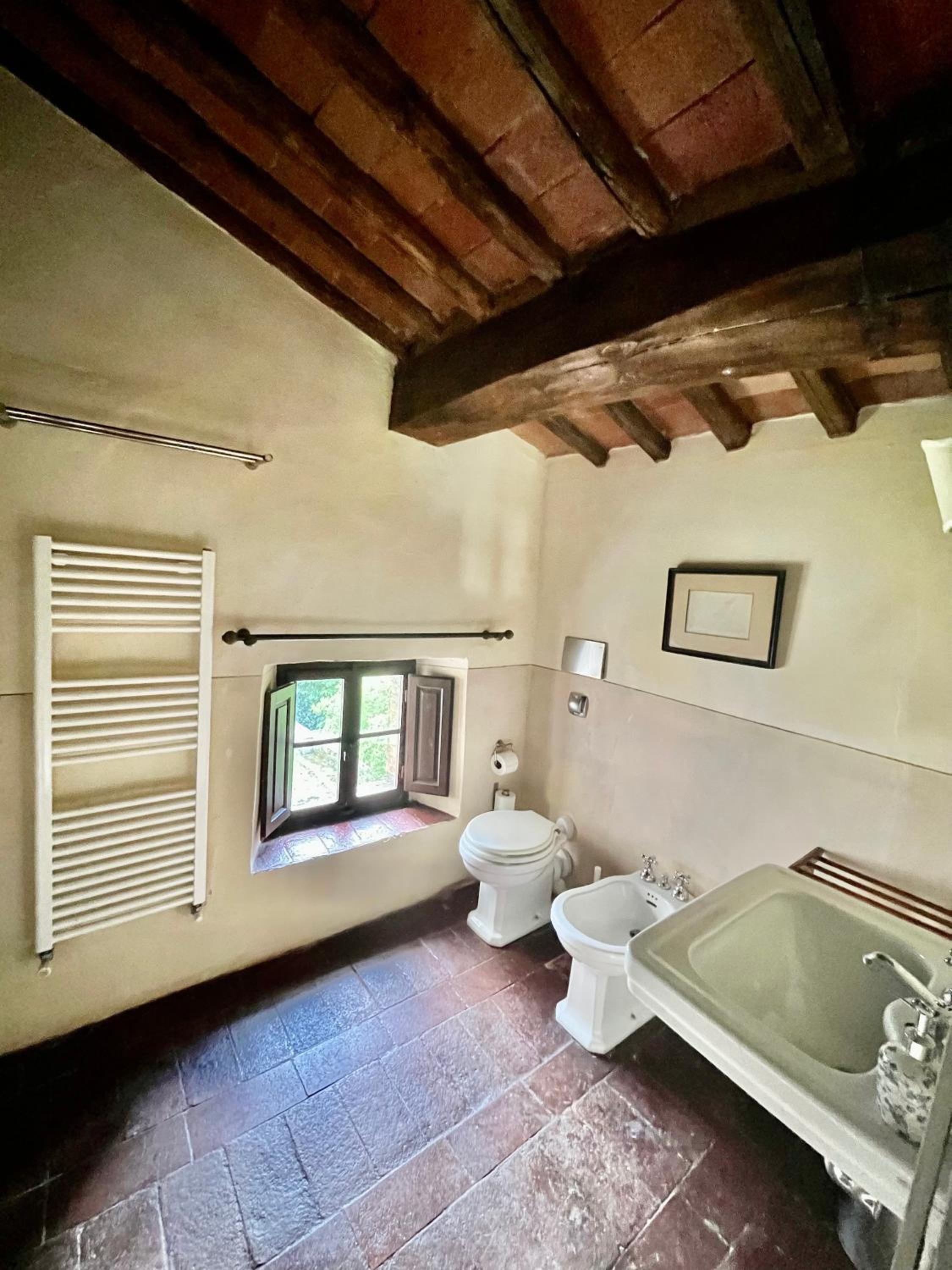 Deluxe Double Room with Shower photo 3