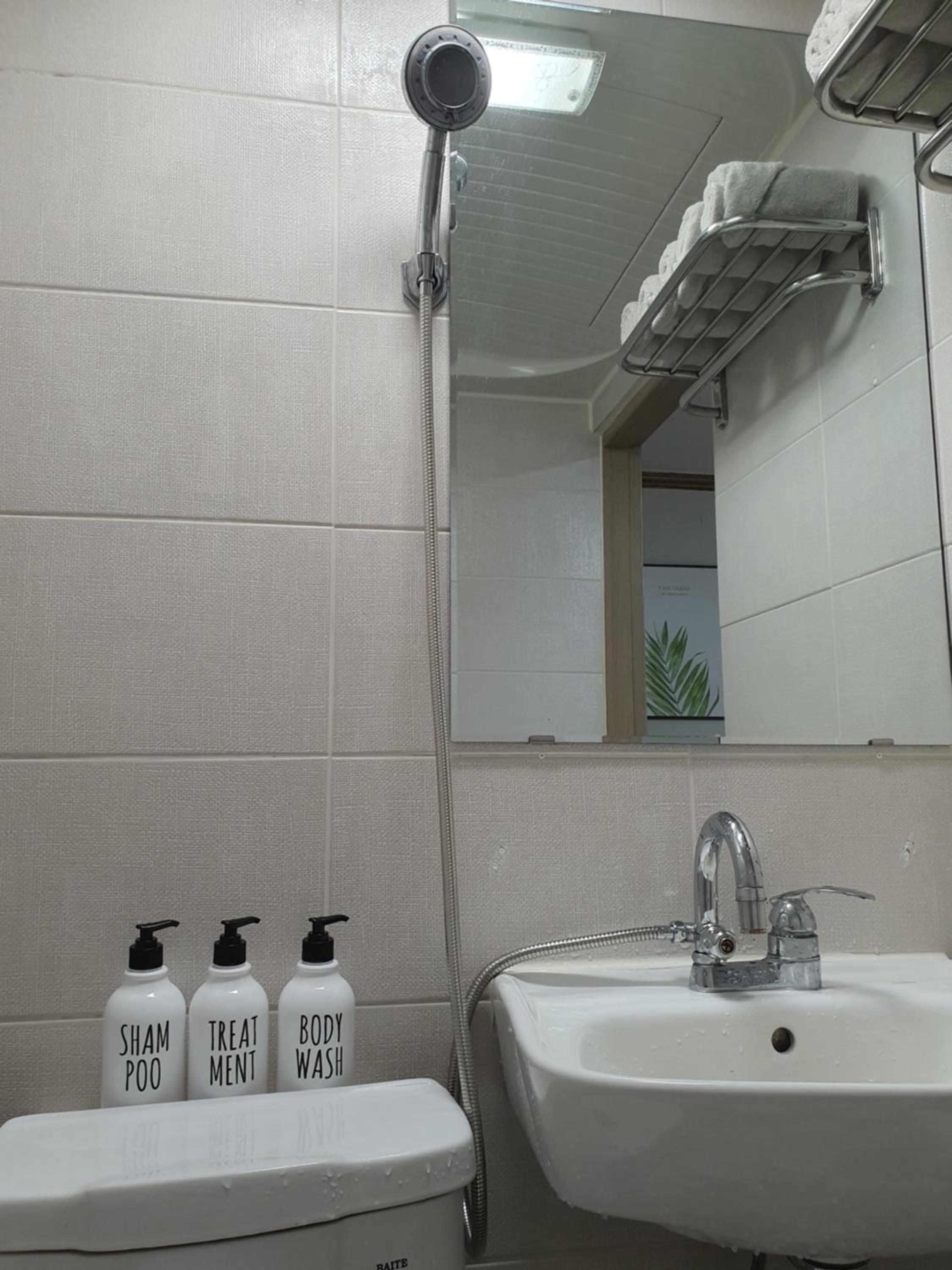 Double Room with Private Bathroom photo 2