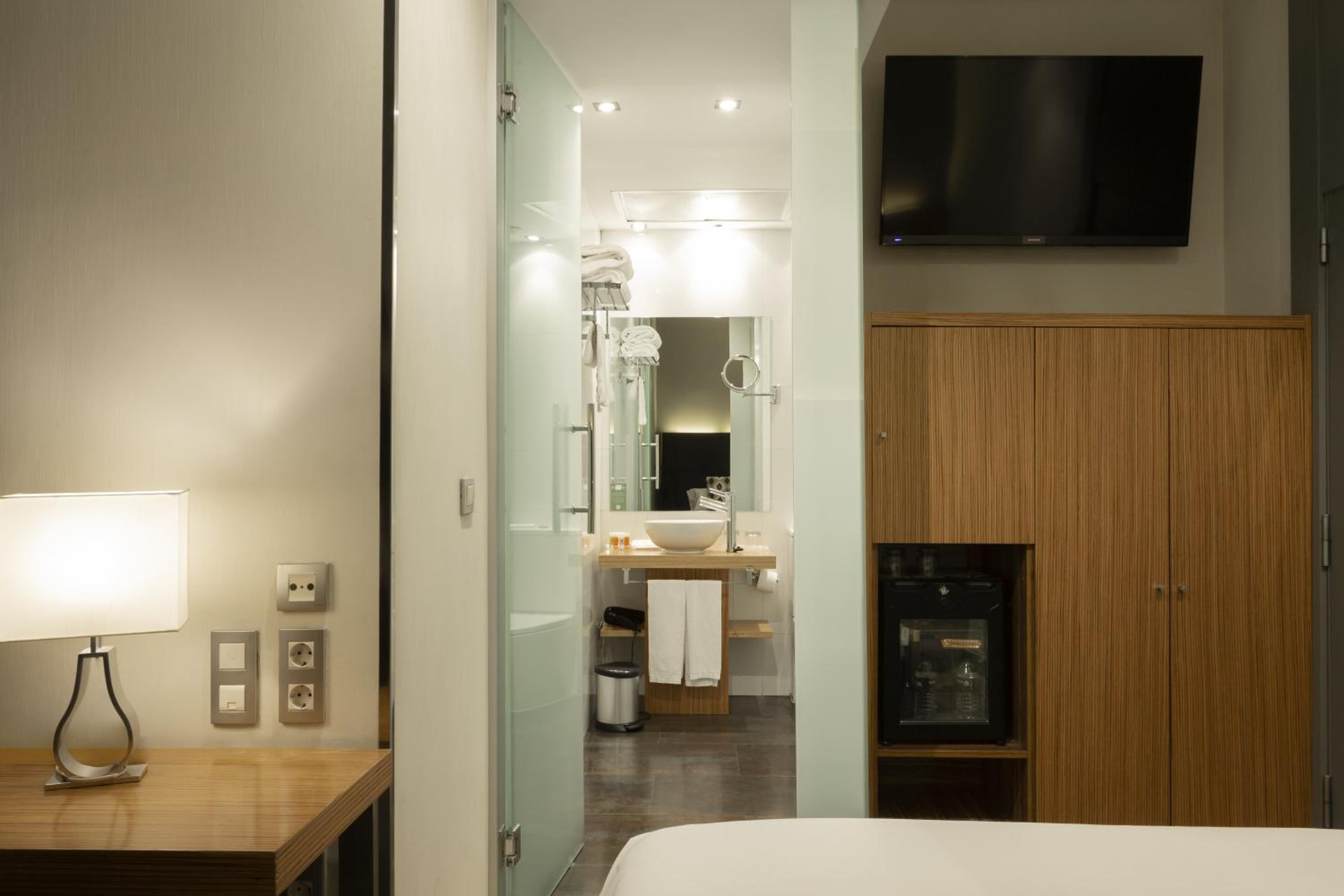 Small Double Room - Photo 4