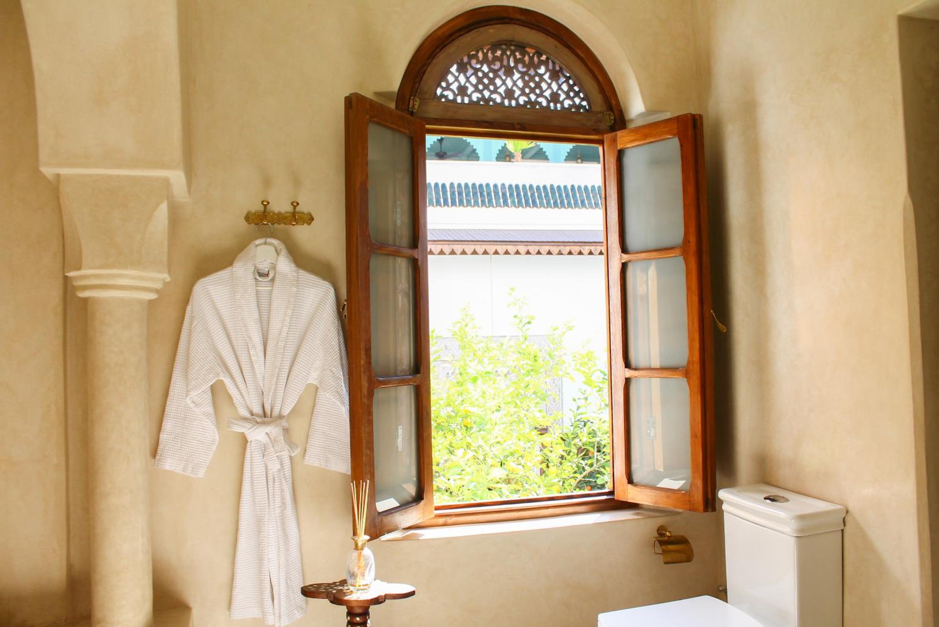 Superior Suite - Photo 10
