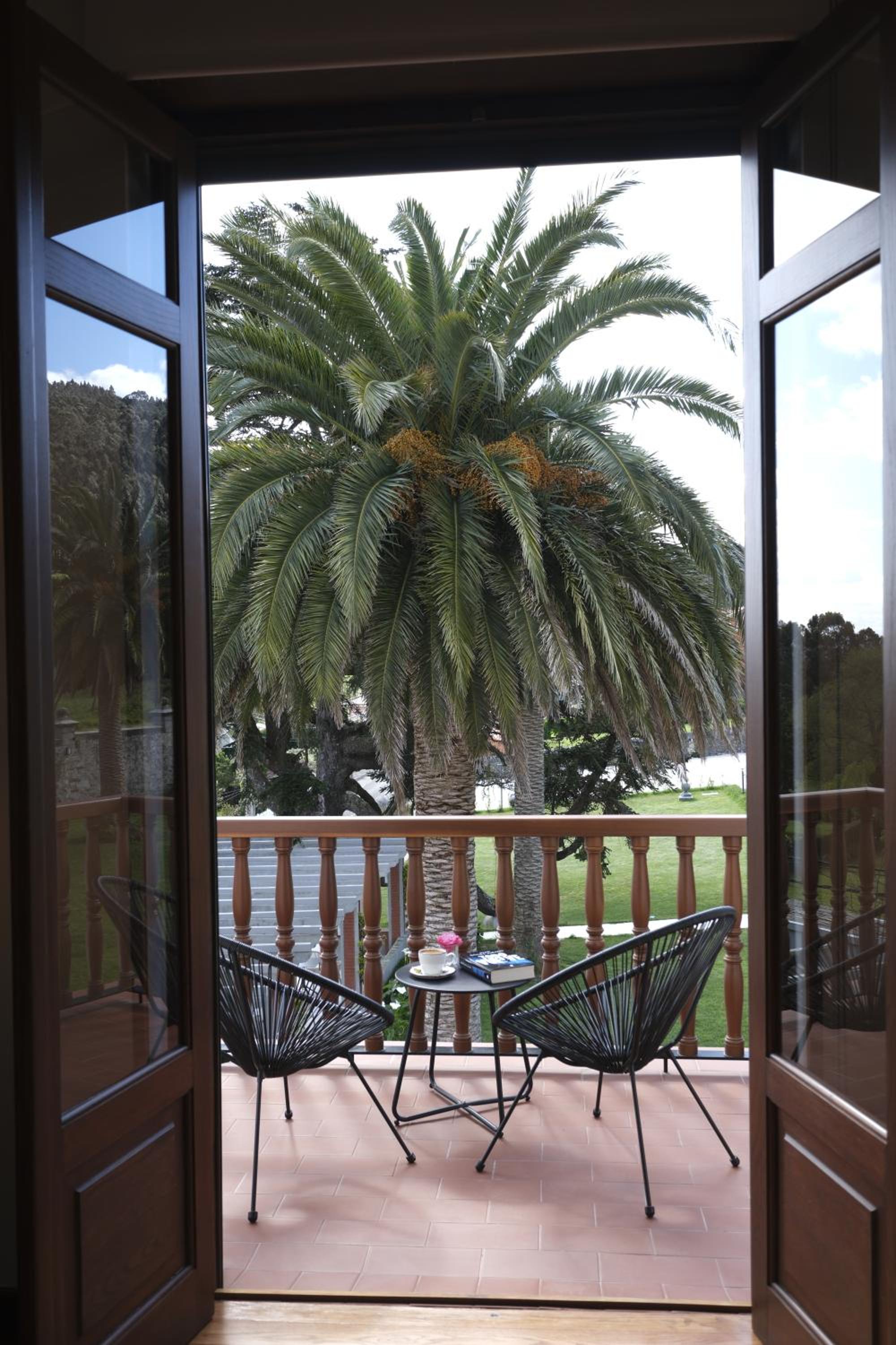 Junior Suite with Terrace - Photo 3